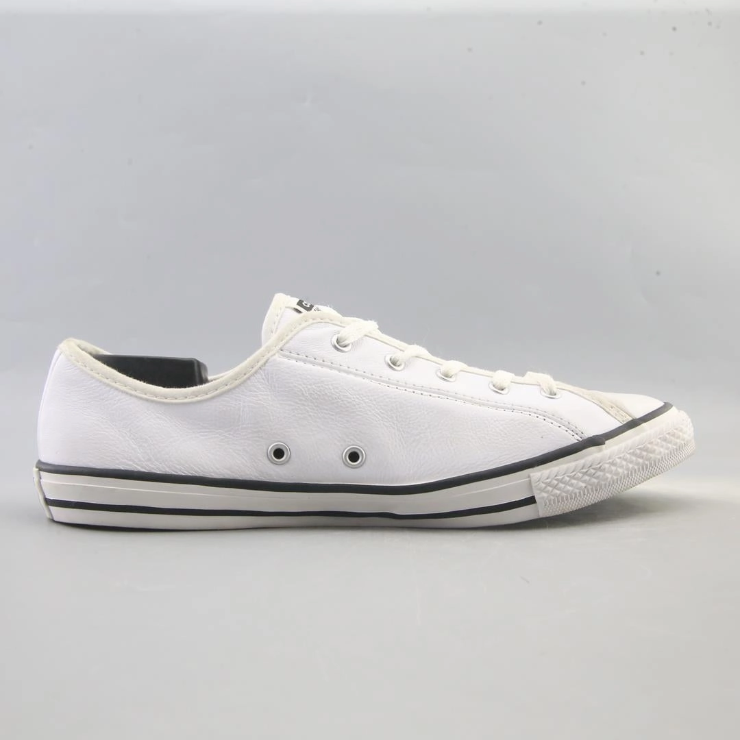 CONVERSE CHUCK TAYLOR ALL STAR CANVAS vintage Converse footwear looks
