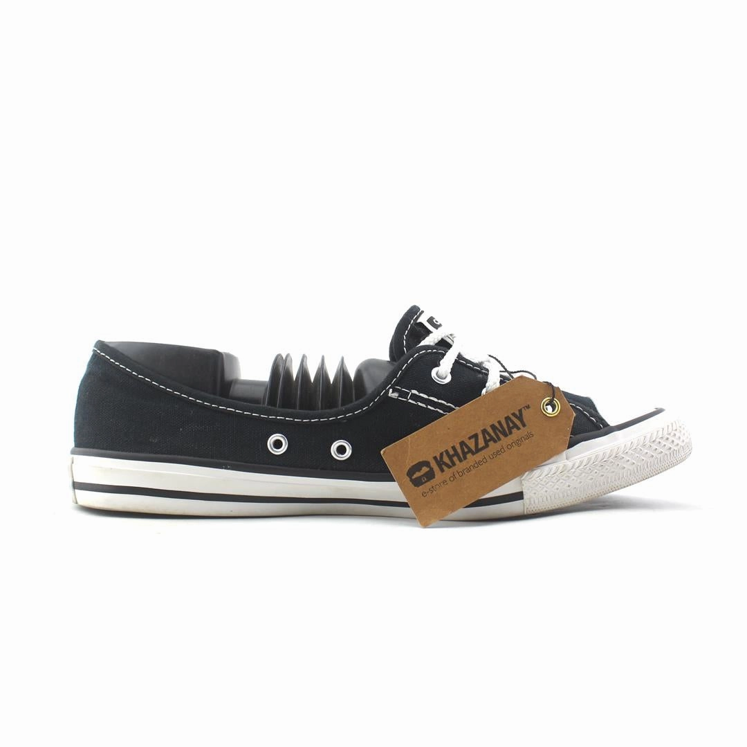 CONVERSE CHUCK TAYLOR ALL STAR vintage Converse footwear looks
