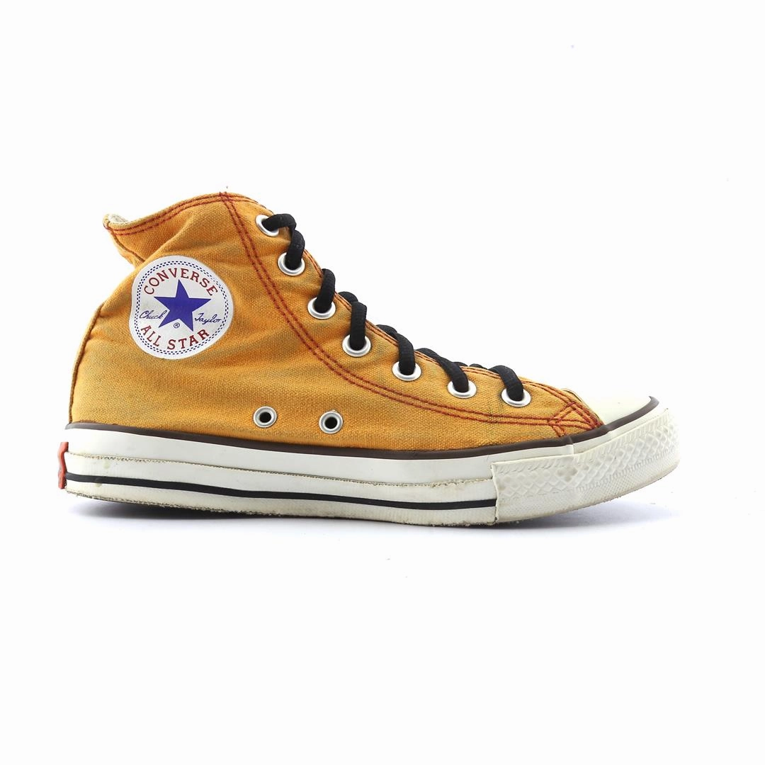 CONVERSE CHUCK TAYLOR ALL STAR vintage Converse footwear looks