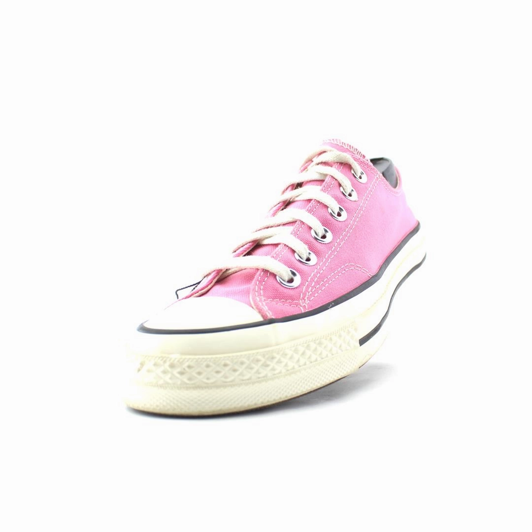 CONVERSE CHUCK TAYLOR ALL STAR vintage Converse footwear looks