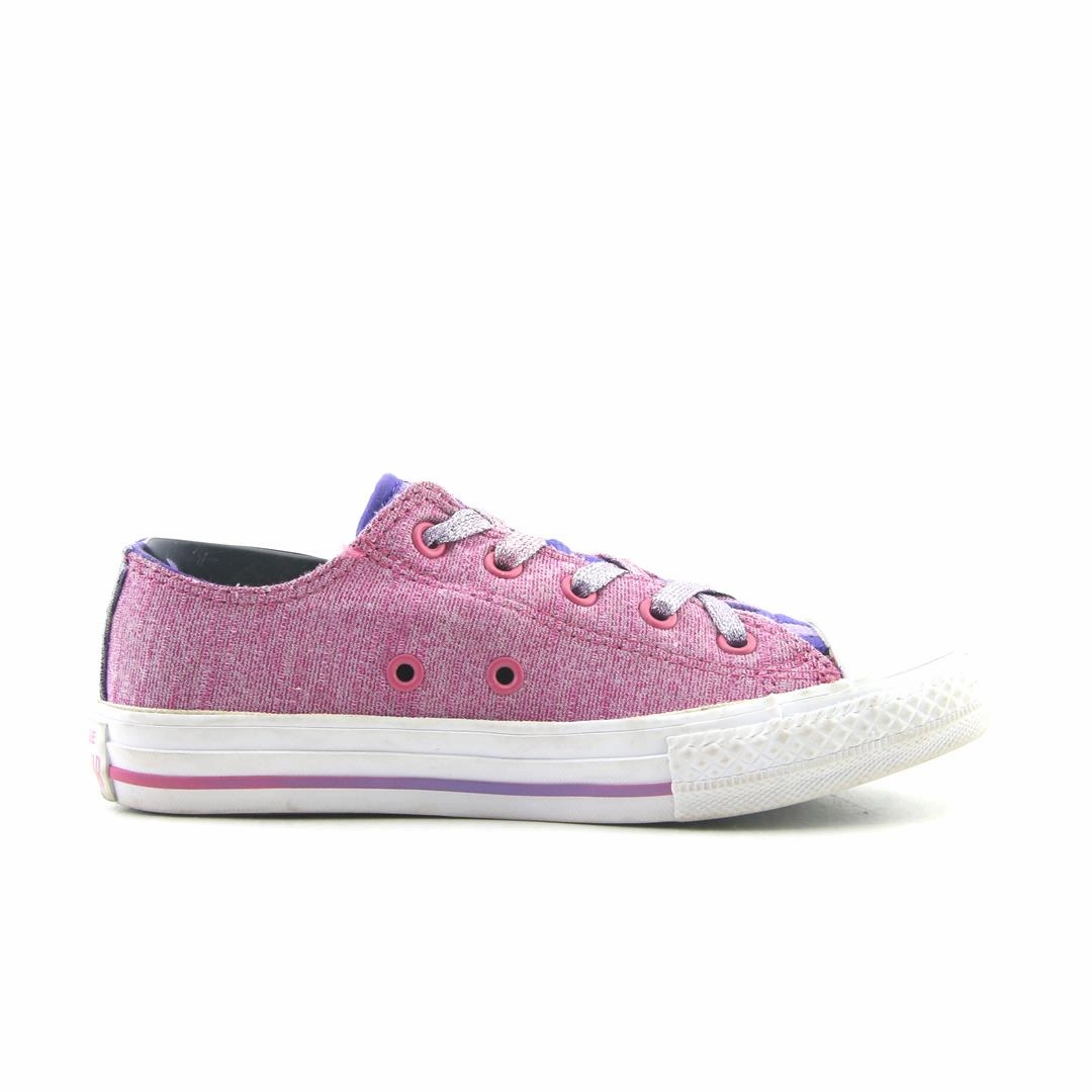 CONVERSE CHUCK TAYLOR ALL STAR vintage Converse footwear looks