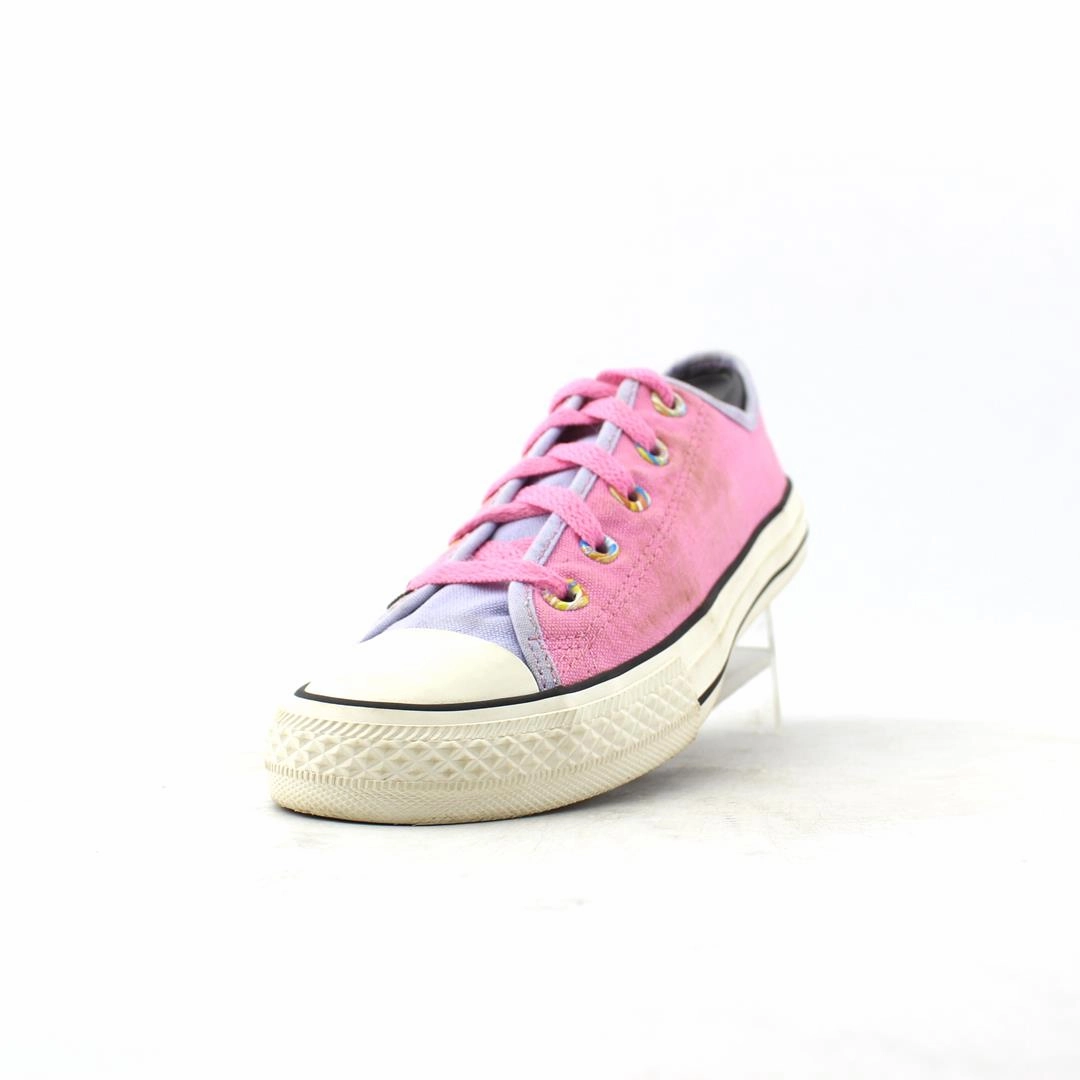 CONVERSE CHUCK TAYLOR ALL STAR vintage Converse footwear looks