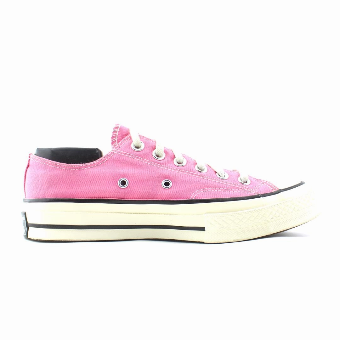 CONVERSE CHUCK TAYLOR ALL STAR vintage Converse footwear looks