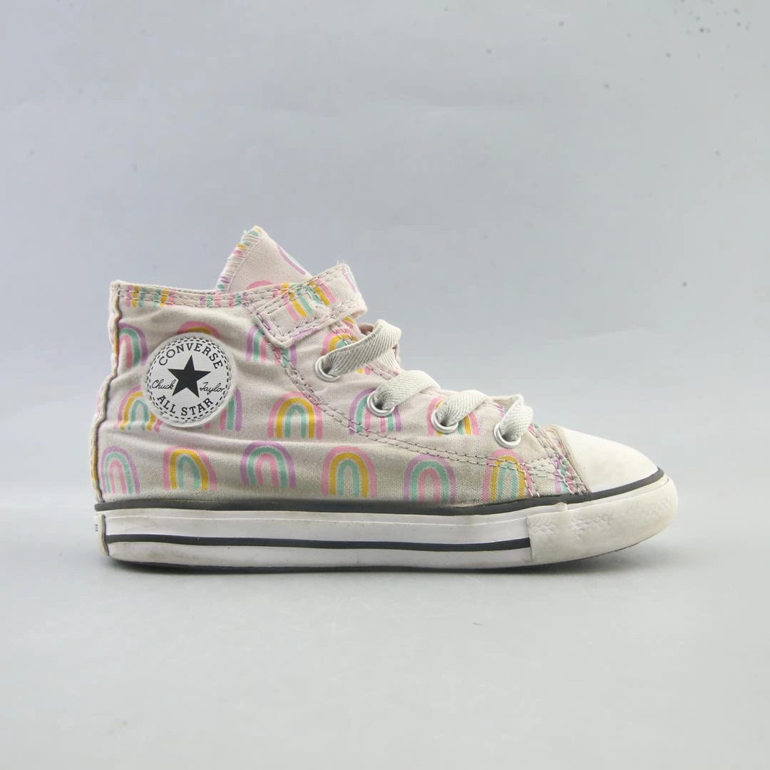 CONVERSE CHUCK TAYLOR ALL STAR vintage Converse footwear looks