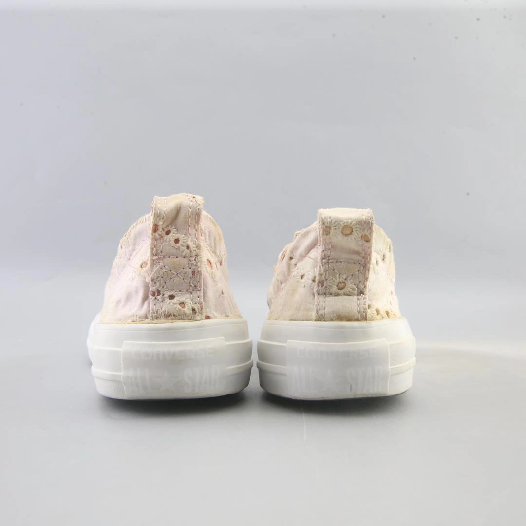 CONVERSE CHUCK TAYLOR ALL STAR vintage Converse footwear looks