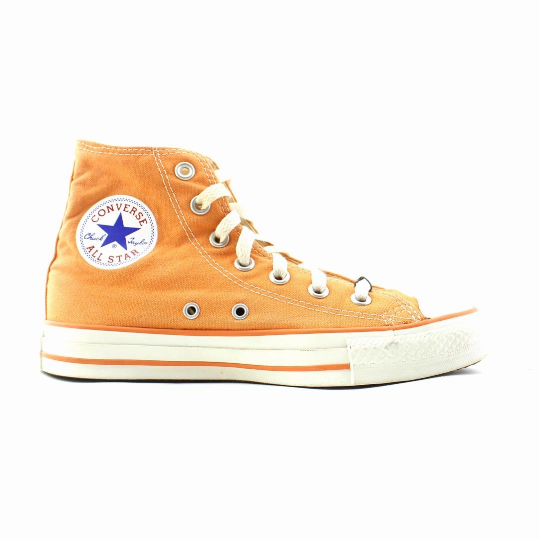 CONVERSE CHUCK TAYLOR vintage Converse footwear looks