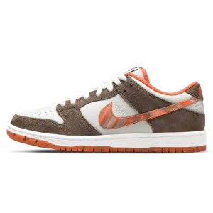 Crushed D.C. x Nike Dunk Low SB 'Golden Hour' Nike Dunk casual shoes with iconic low-top shape