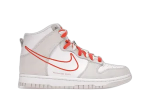 Dunk High First Use Sail Orange Nike Dunk stylish shoes for sport and street