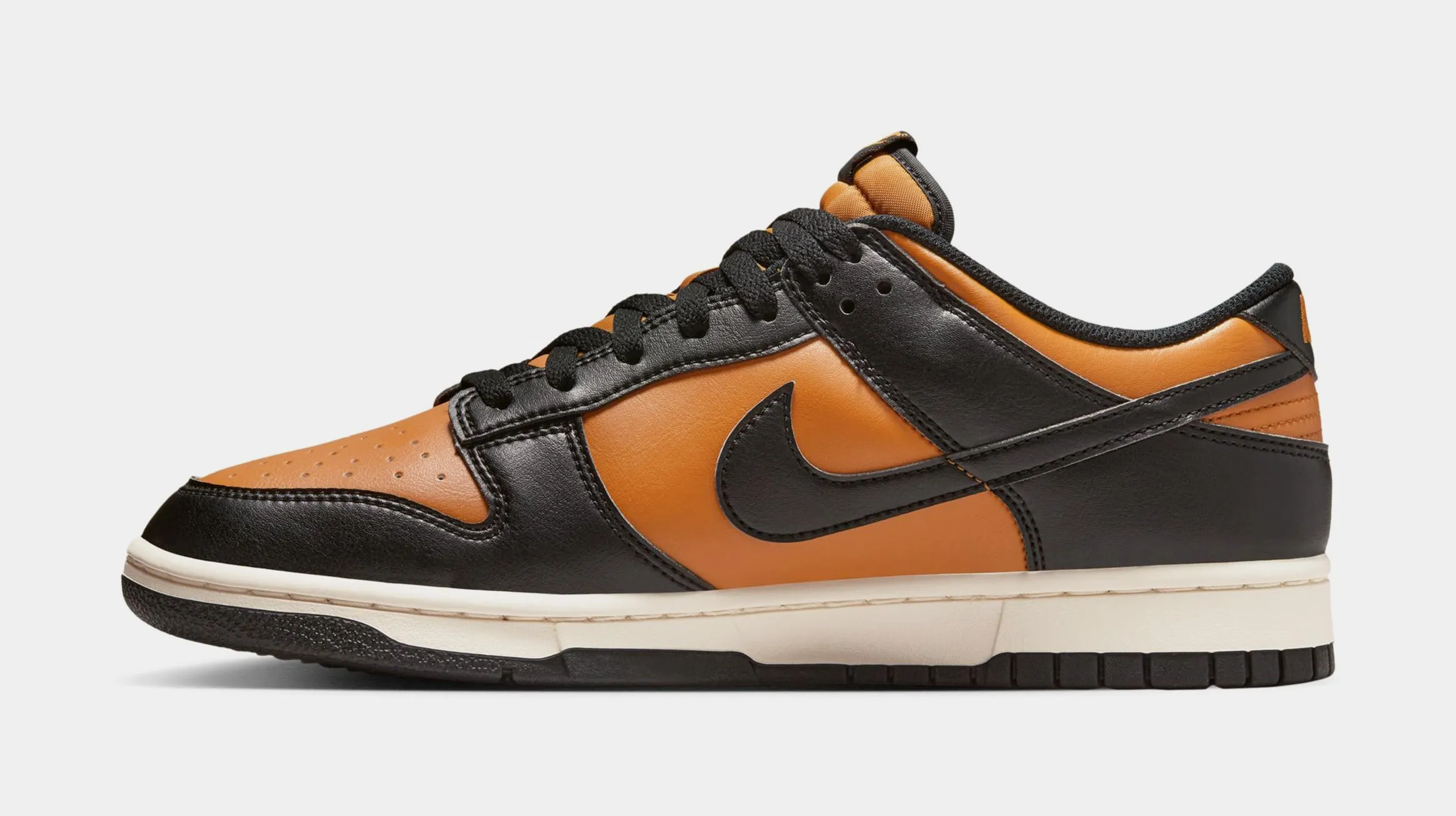 Dunk Low Dessert Ochre Mens Lifestyle Shoes (Black/Dessert Ochre) Dunk collection