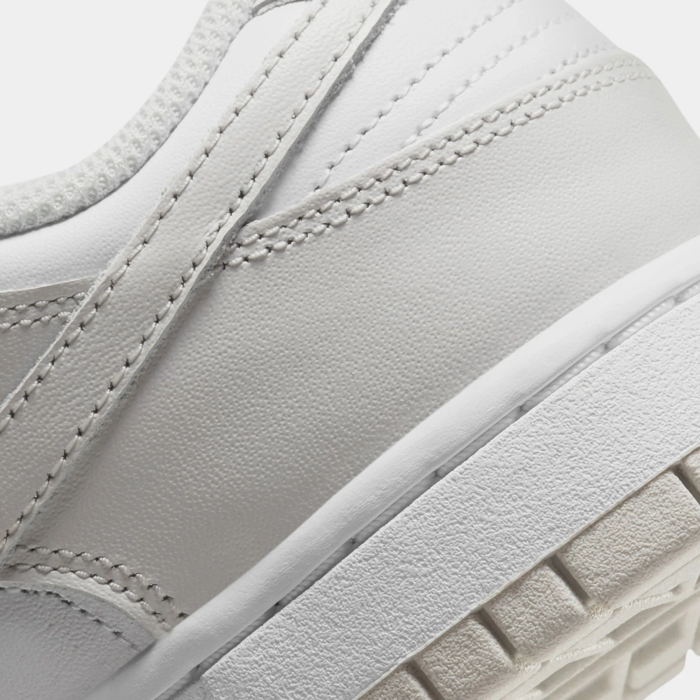 Dunk Low Photon Dust Womens Lifestyle Shoes (White/Grey) Dunk collection