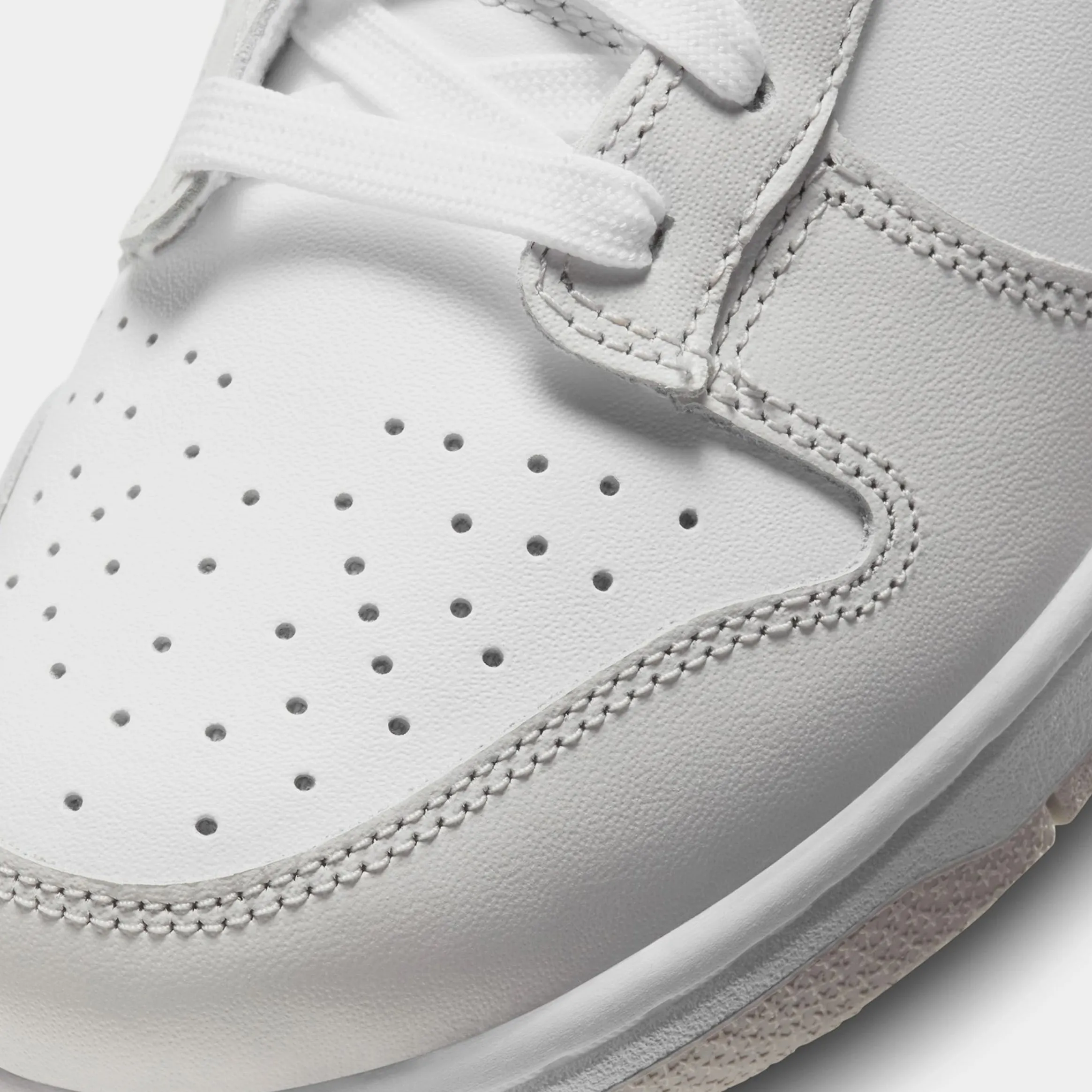 Dunk Low Photon Dust Womens Lifestyle Shoes (White/Grey) Dunk collection