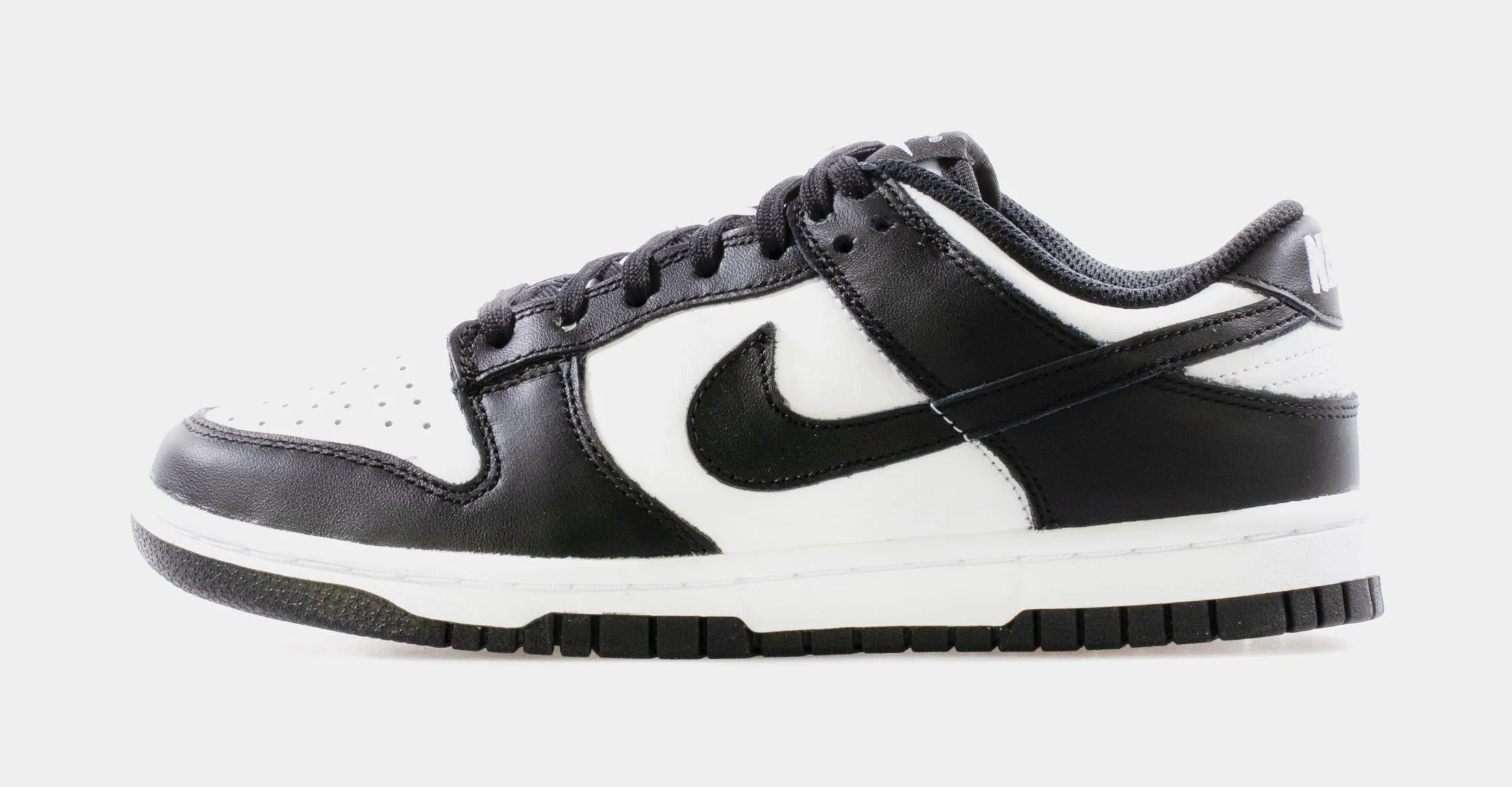 Dunk Low Retro Womens Lifestyle Shoes (Black/White) Dunk collection