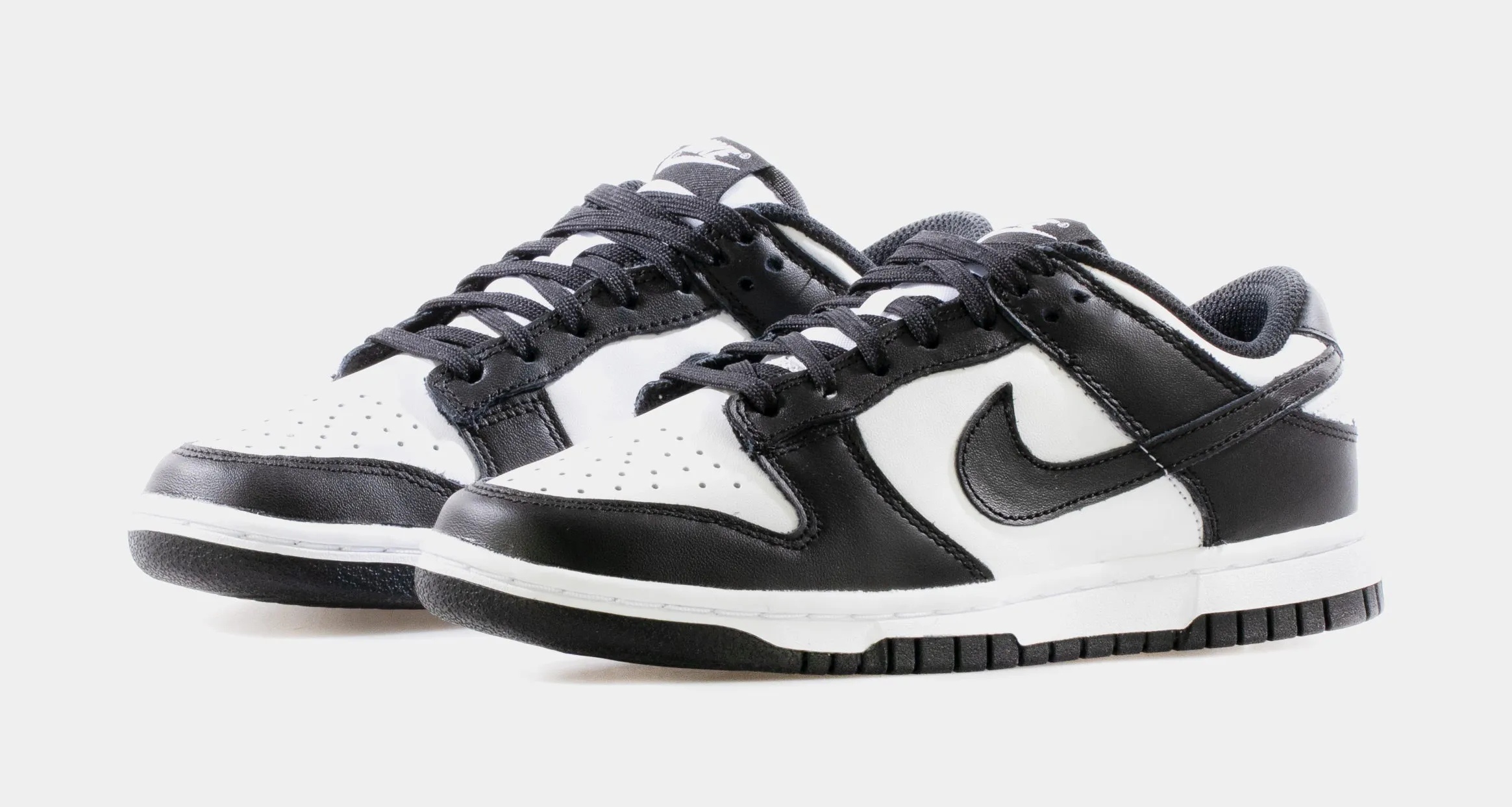 Dunk Low Retro Womens Lifestyle Shoes (Black/White) Dunk collection