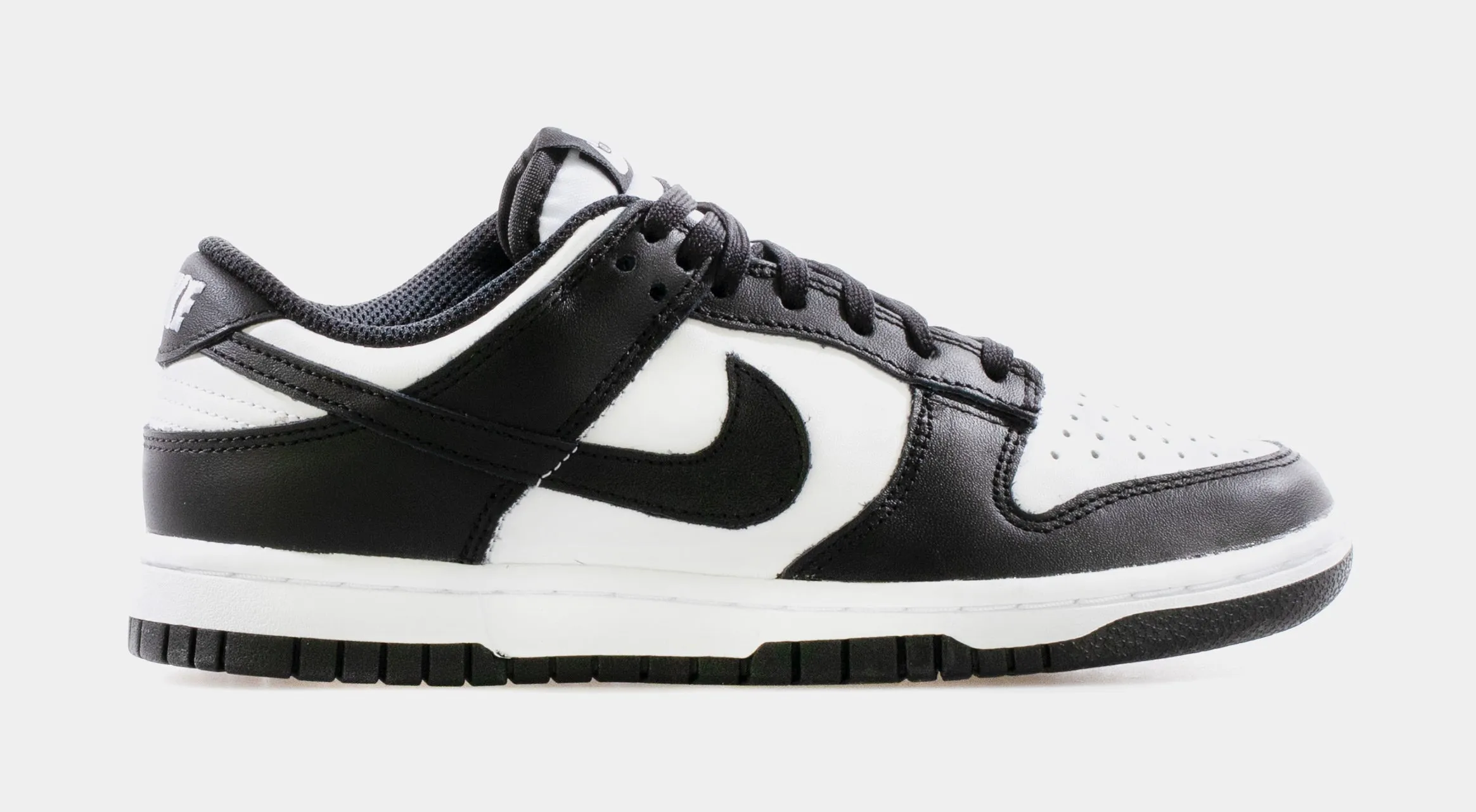 Dunk Low Retro Womens Lifestyle Shoes (Black/White) nike dunk classic design casual sneakers
