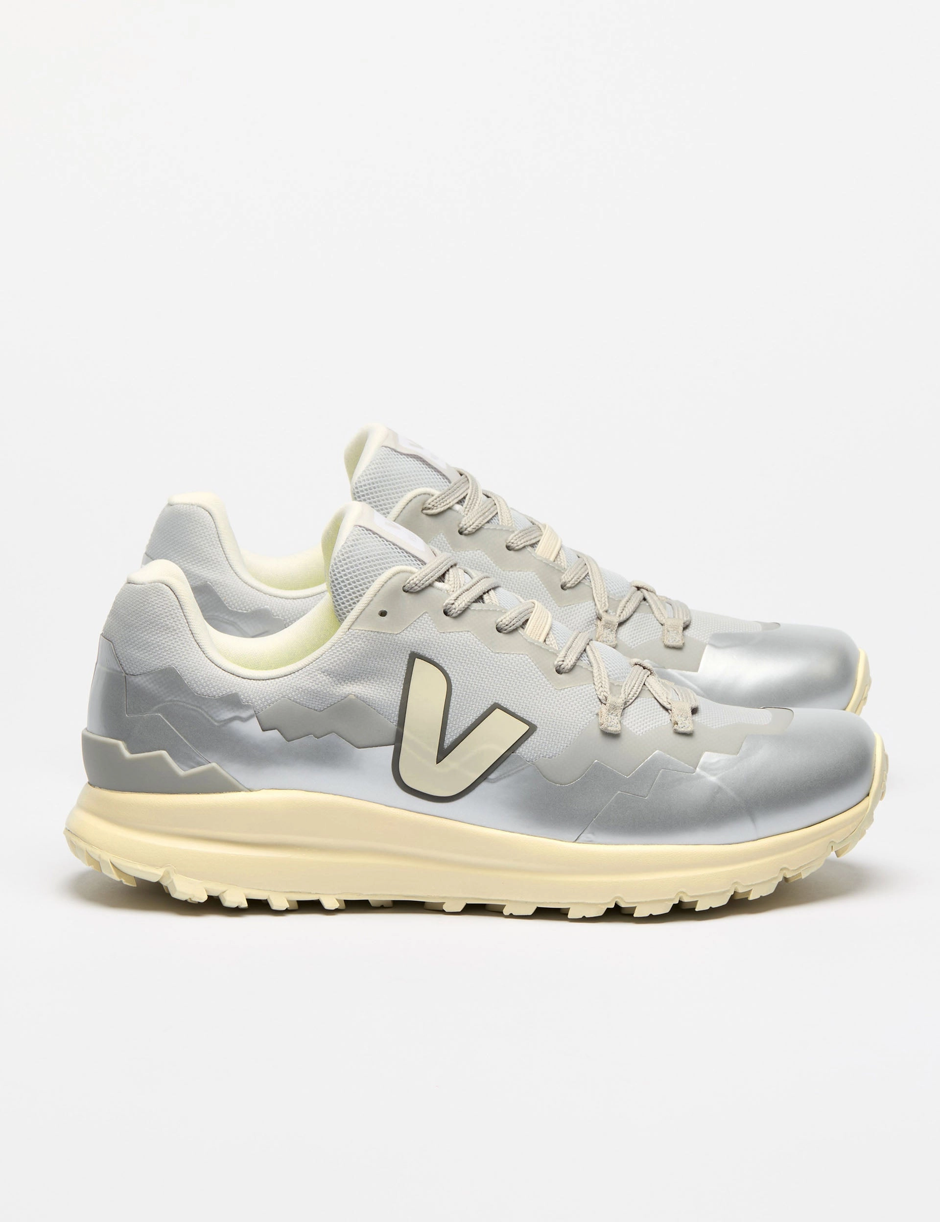 Fitz Roy Light - Shark Pierre Silver Veja women's trendy casual shoes