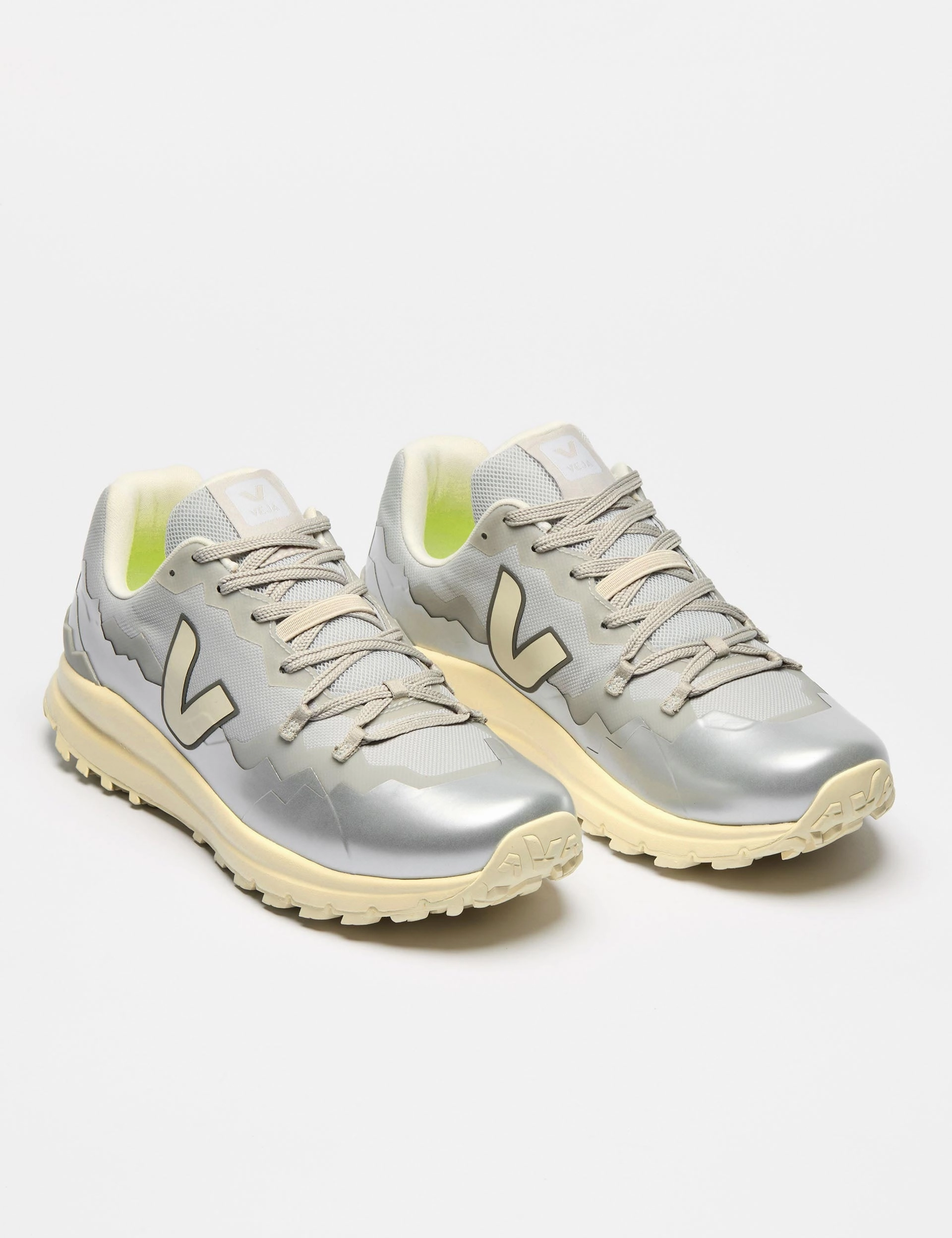 Fitz Roy Light - Shark Pierre Silver Veja women's trendy casual shoes