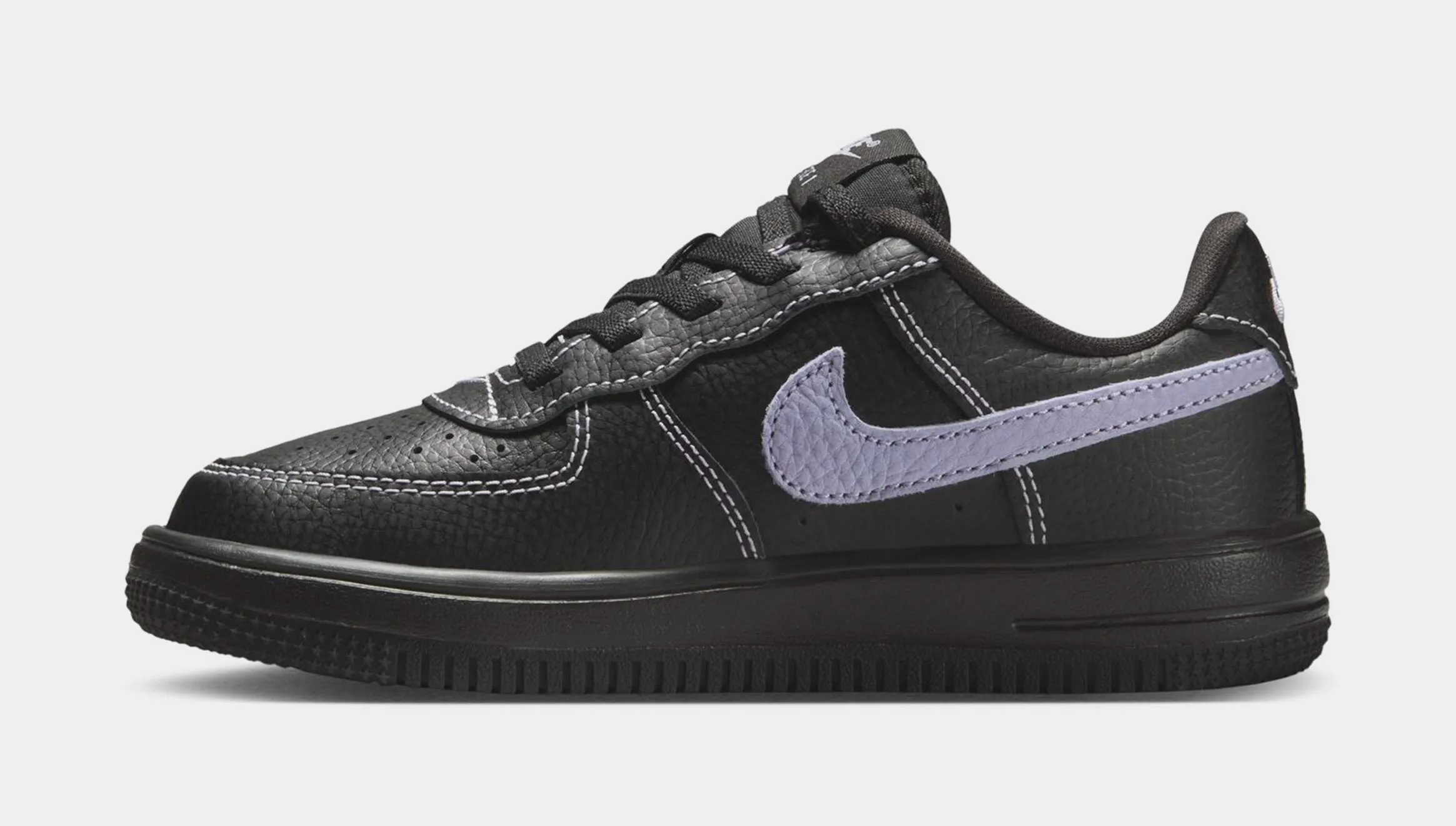 Force 1 Low Easy On Preschool Lifestyle Shoes (Black/Hydrangeas) Nike Max 95 versions