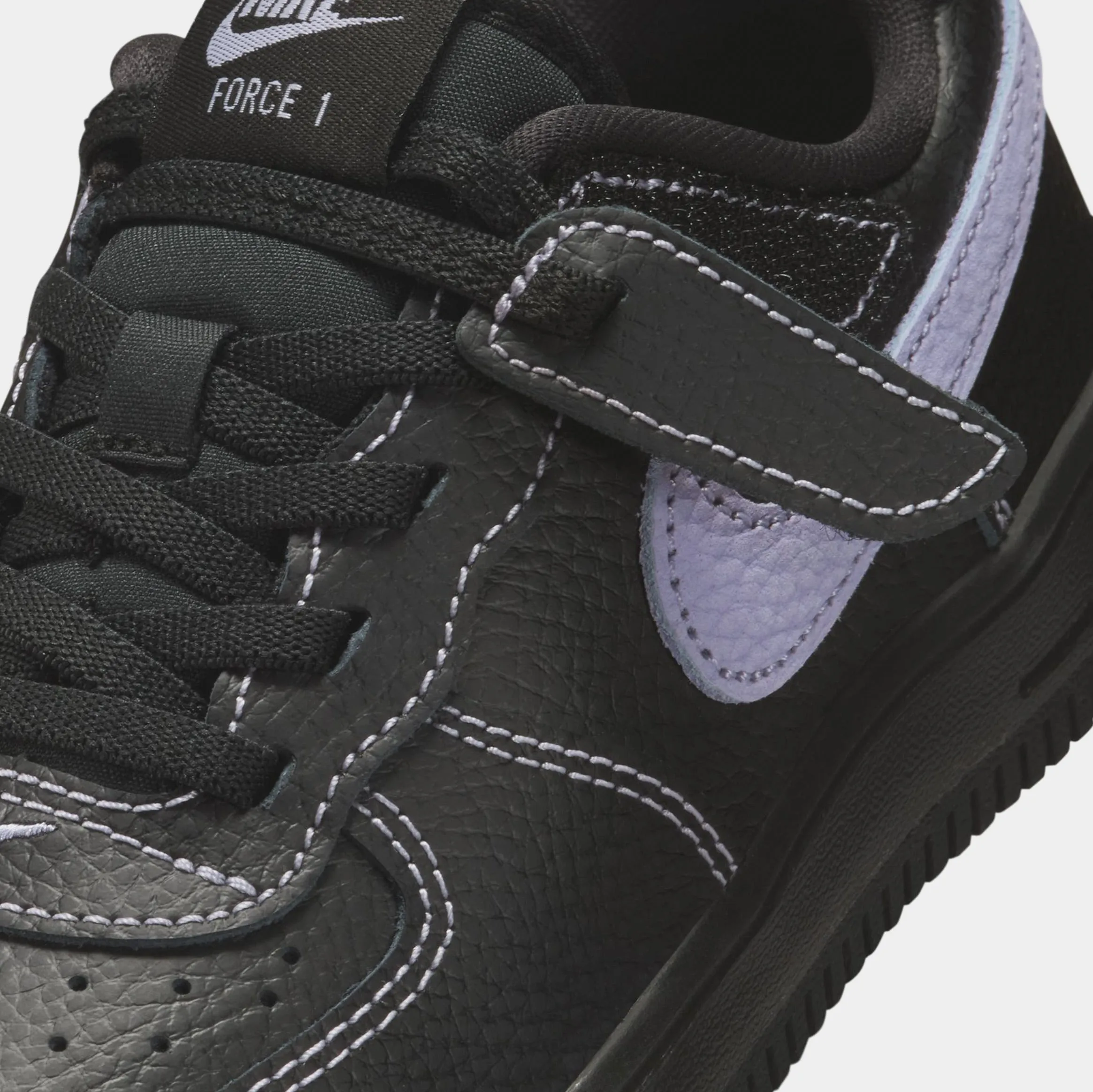 Force 1 Low Easy On Preschool Lifestyle Shoes (Black/Hydrangeas) Nike Max 95 versions