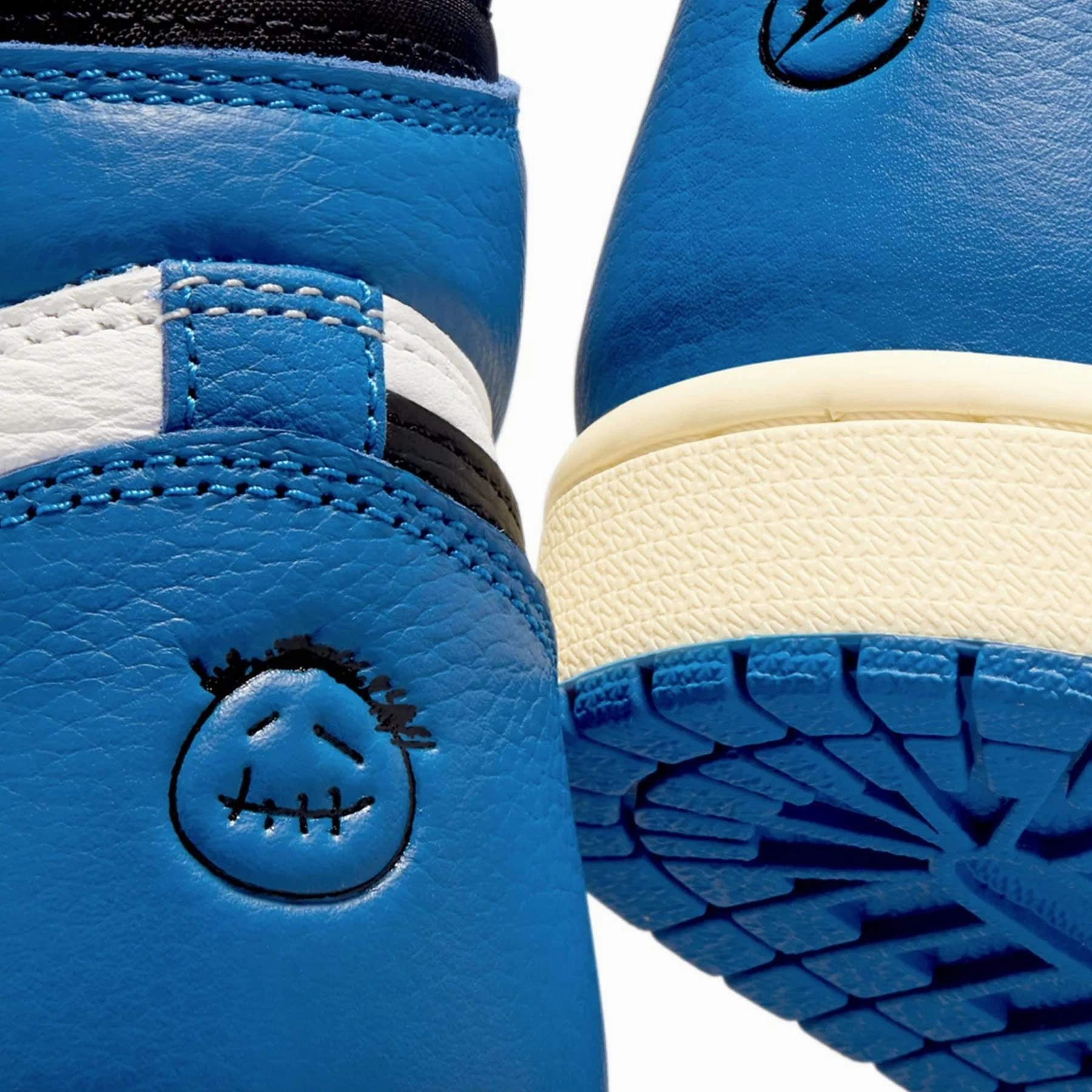 Fragment Design x Travis Scott x Air Jordan 1 Retro High Air Jordan 1 vintage style sneakers
