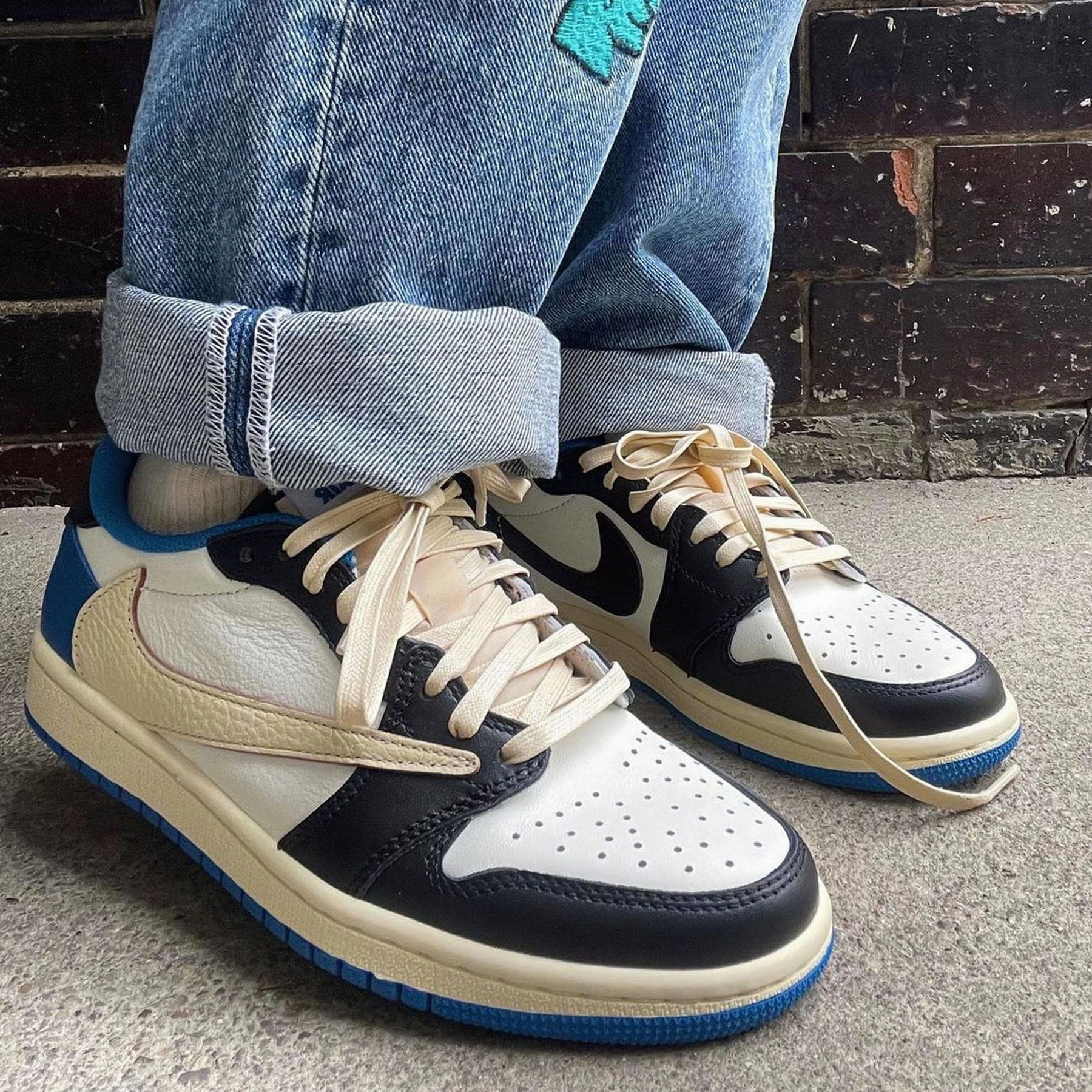 Fragment Design x Travis Scott x Air Jordan 1 Retro Low Air Jordan 1 Low lifestyle shoes