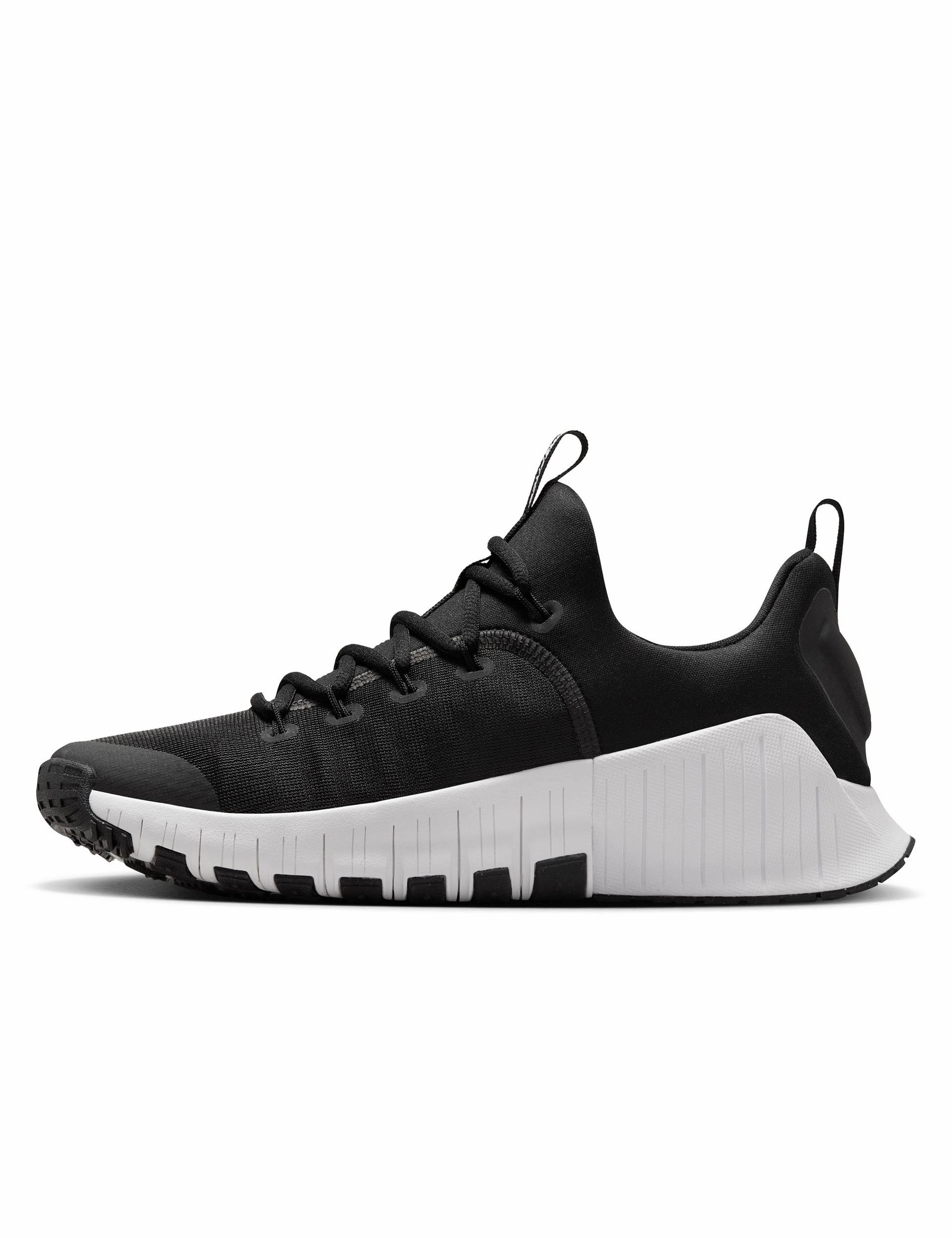 Free Metcon 6 Shoes - Black/White Nike women's stylish athletic footwear