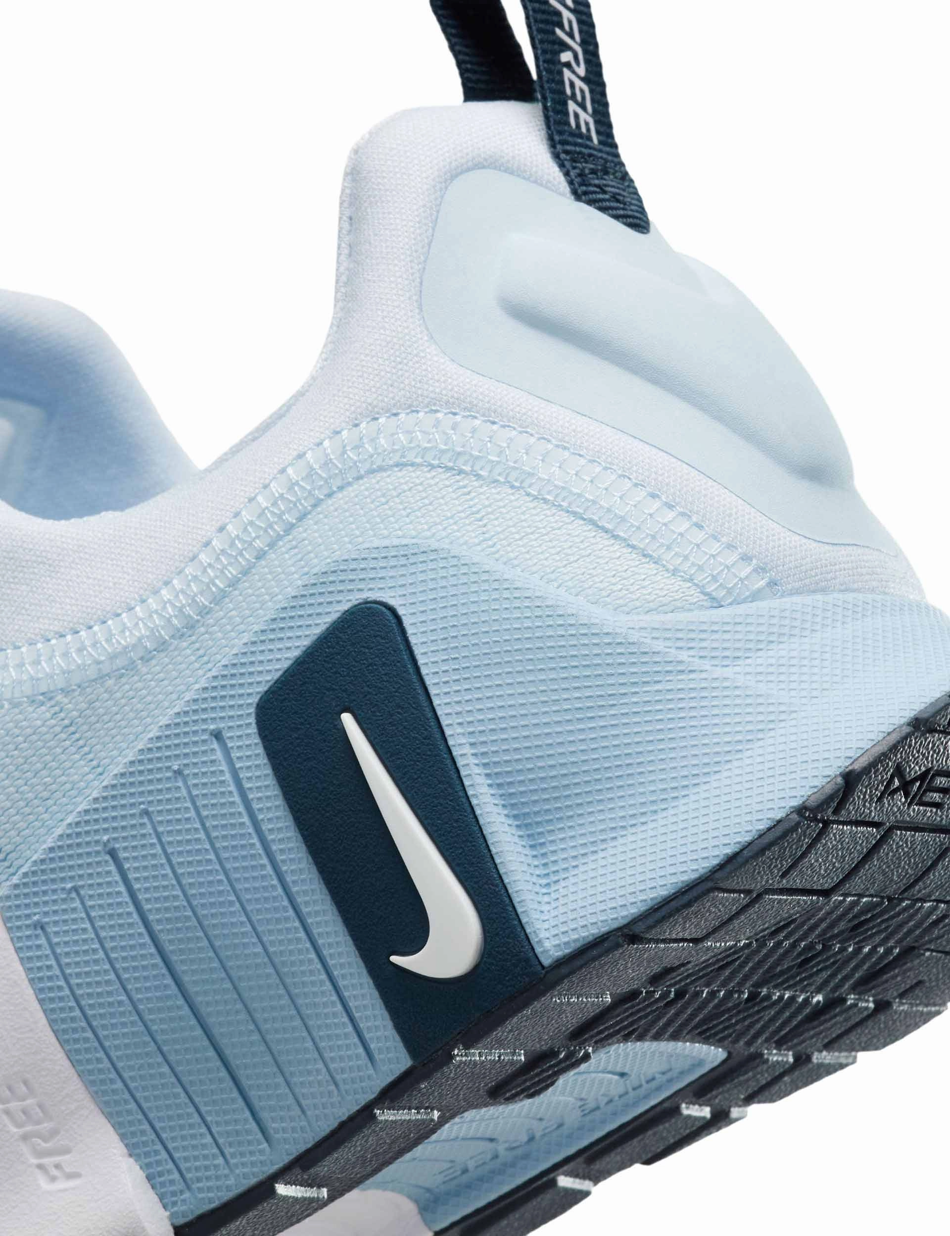 Free Metcon 6 Shoes - Blue Tint/Armory Navy/Light Armory Blue/White Nike women's stylish athletic footwear