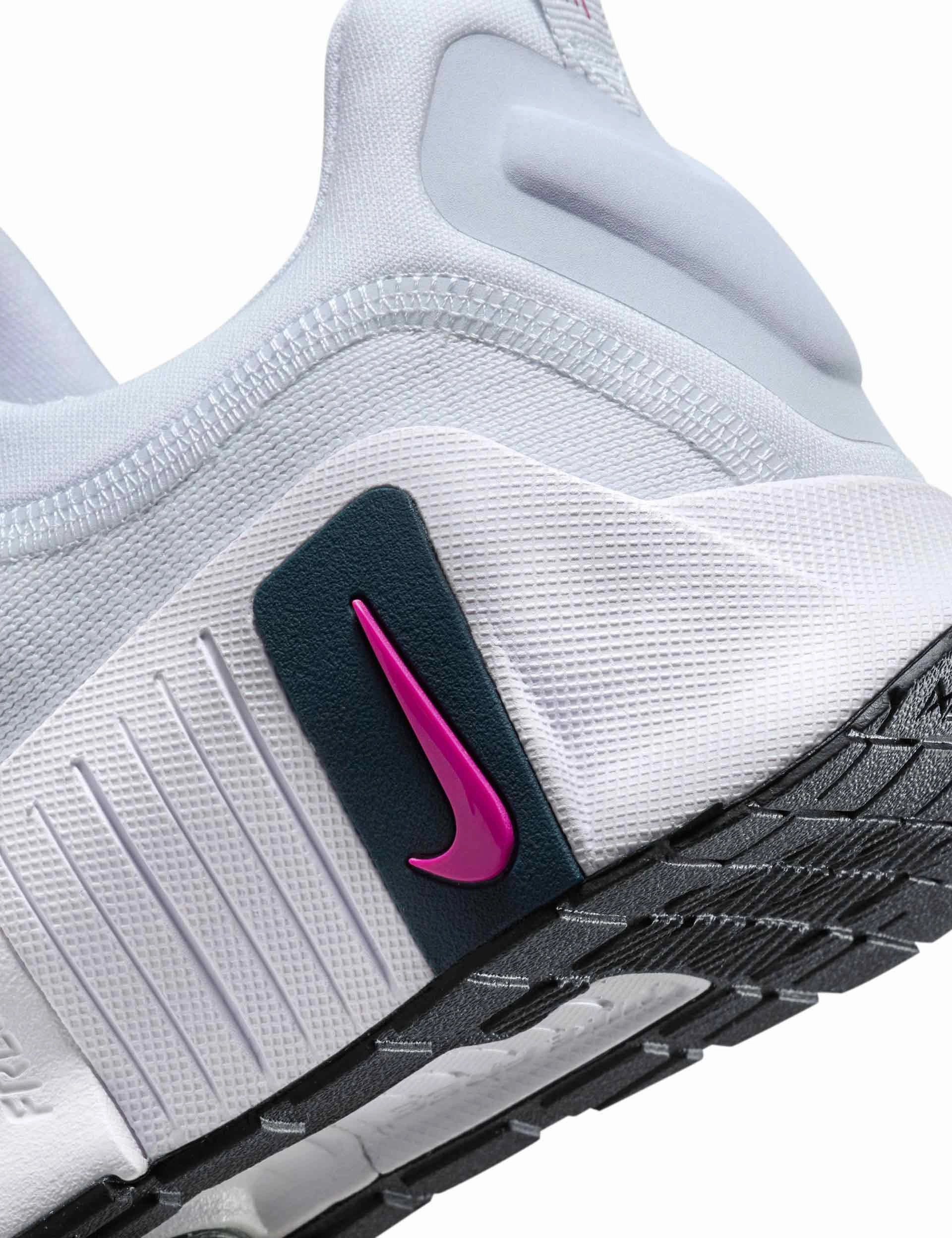 Free Metcon 6 Shoes - Football Grey/Armoury Navy/Hot Fuchsia Nike women's stylish athletic footwear