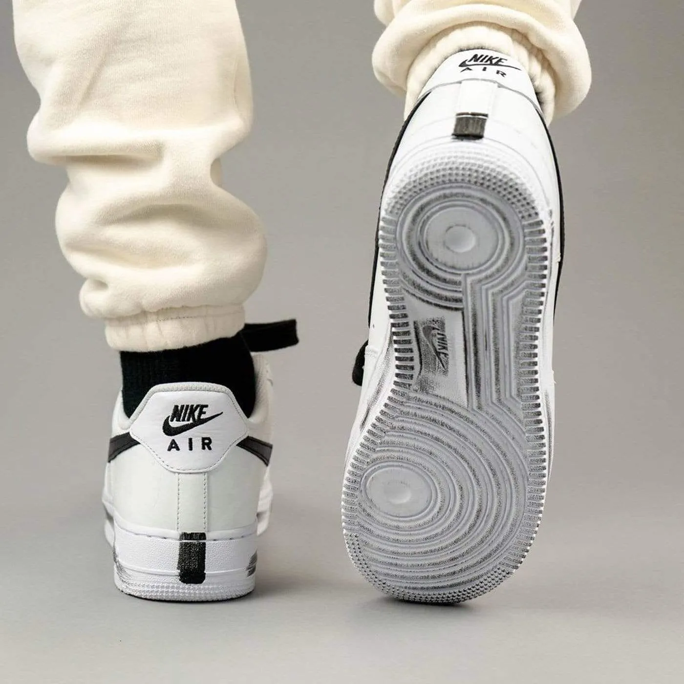 G-Dragon x Nike Air Force 1 '07 'Para-Noise 2.0' Nike Air Force 1 low-top sneakers