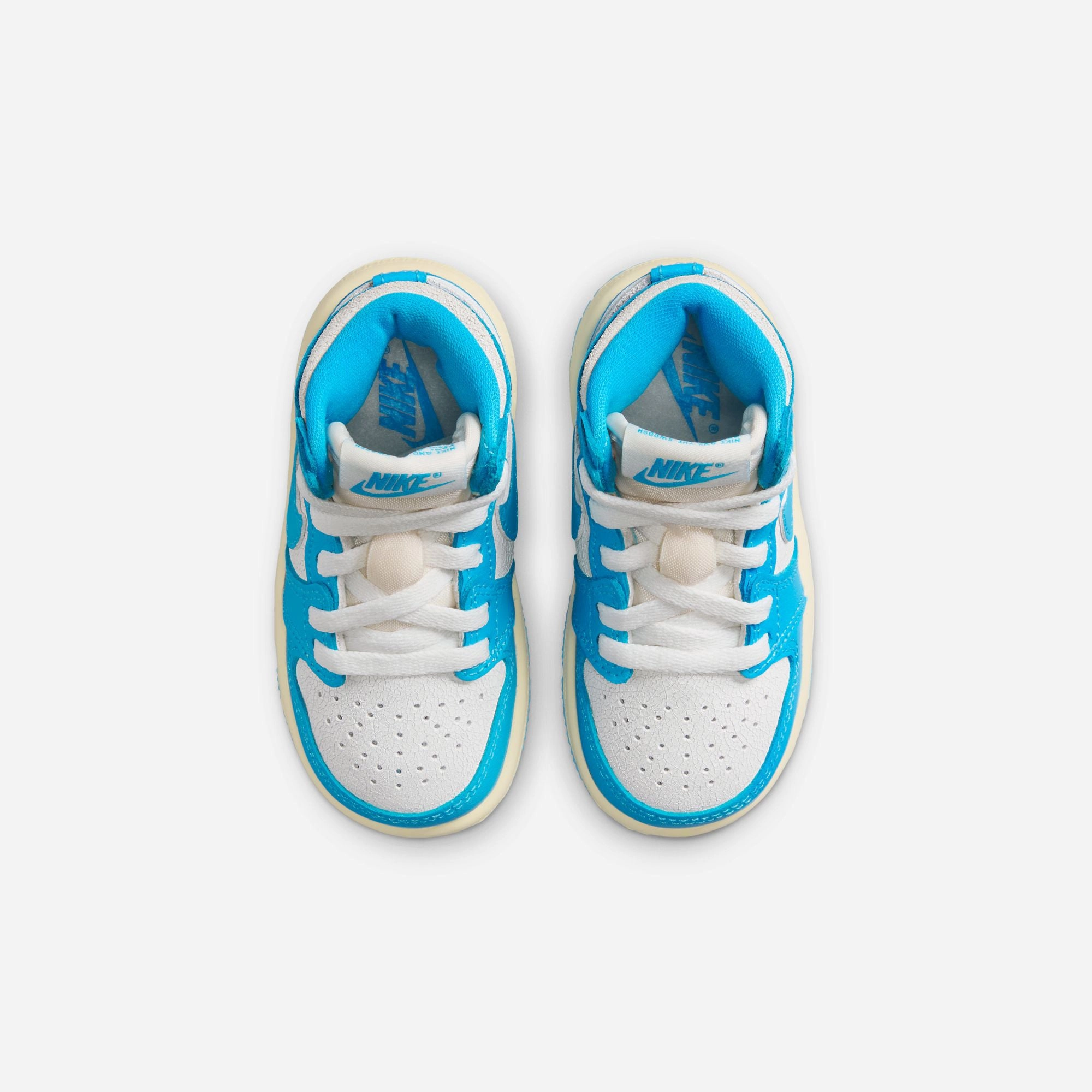 Jordan 1 Retro High OG (TD) Classic basketball silhouette