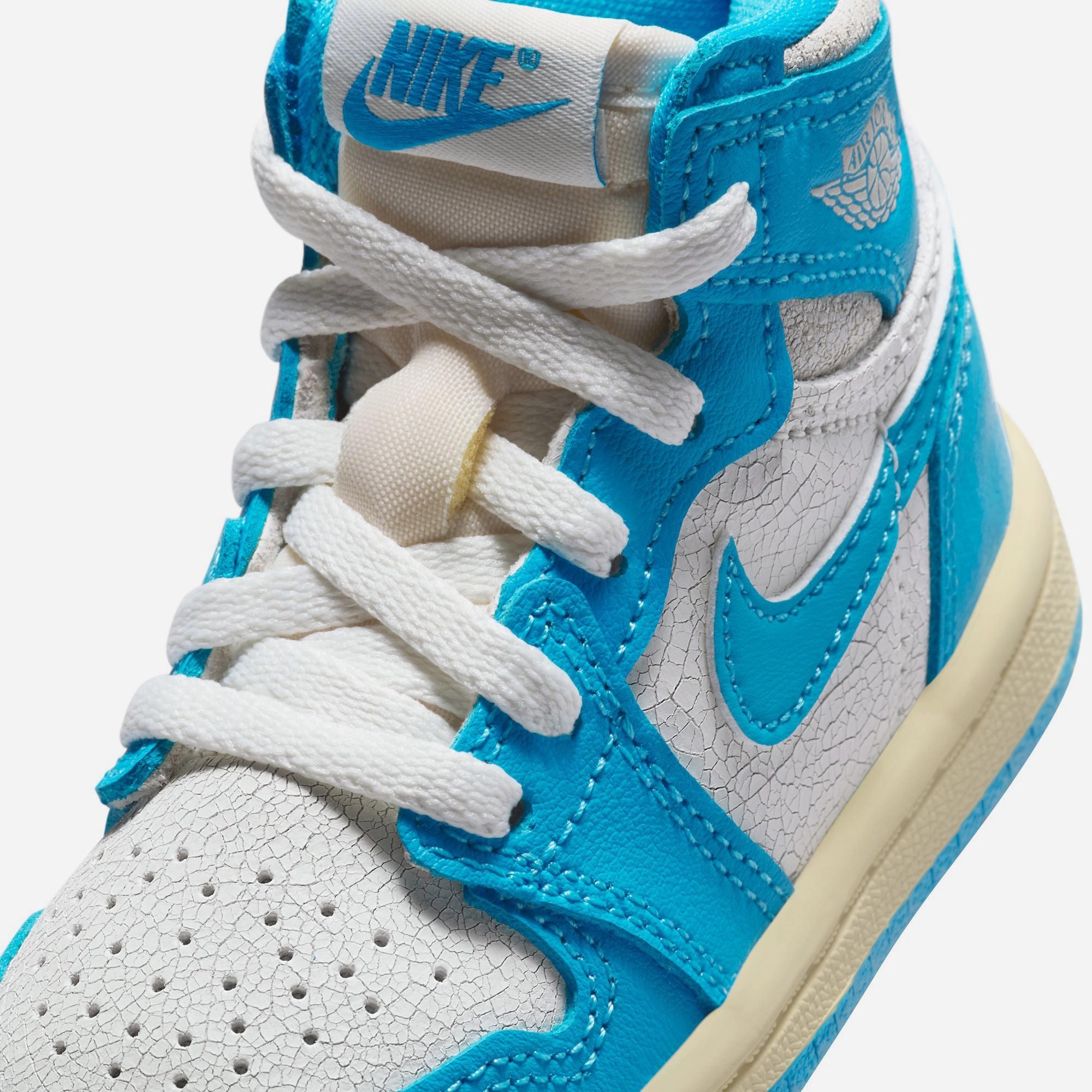 Jordan 1 Retro High OG (TD) Classic basketball silhouette