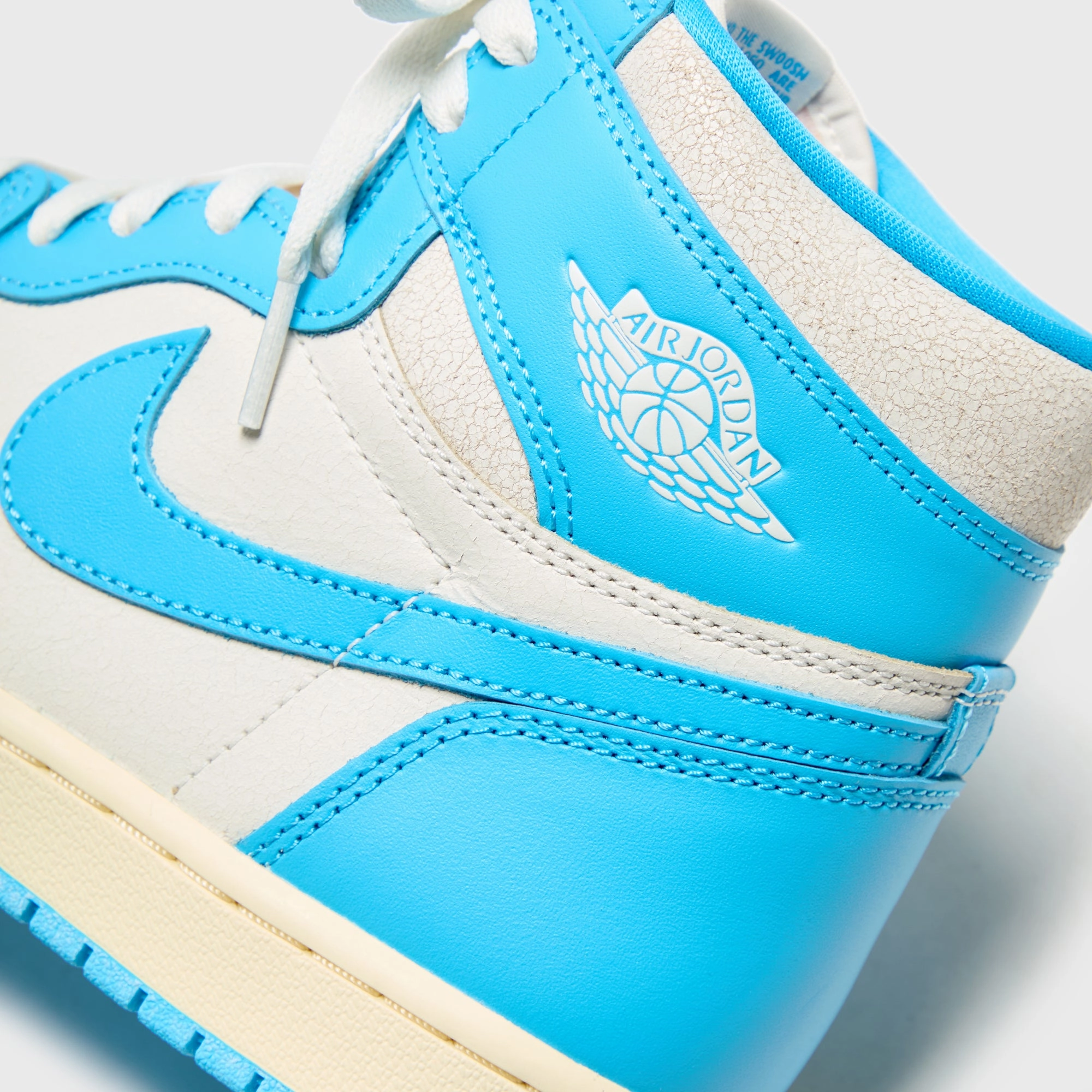 Jordan Air Jordan 1 High Retro OG - Dark Powder Blue / Blue / Sail All-day streetwear kicks