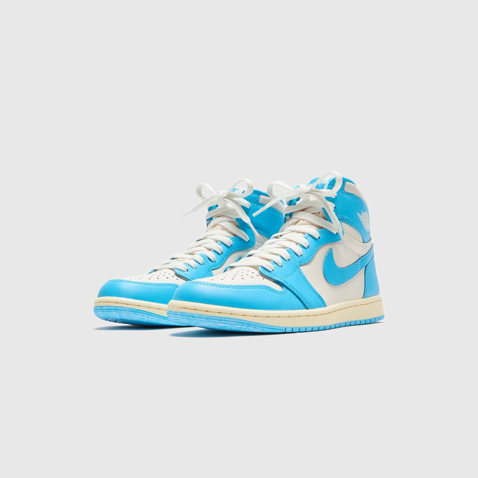 Jordan Air Jordan 1 High Retro OG - Dark Powder Blue / Blue / Sail All-day streetwear kicks