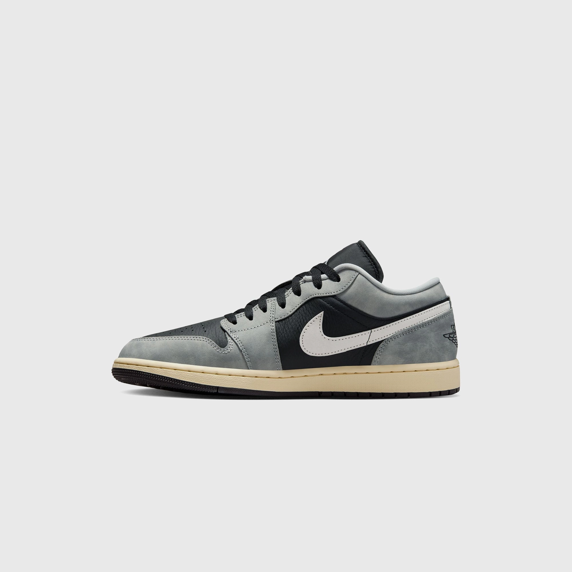 Jordan Air Jordan 1 Low SE - Light Smoke Grey / Black / Sail All-day streetwear kicks