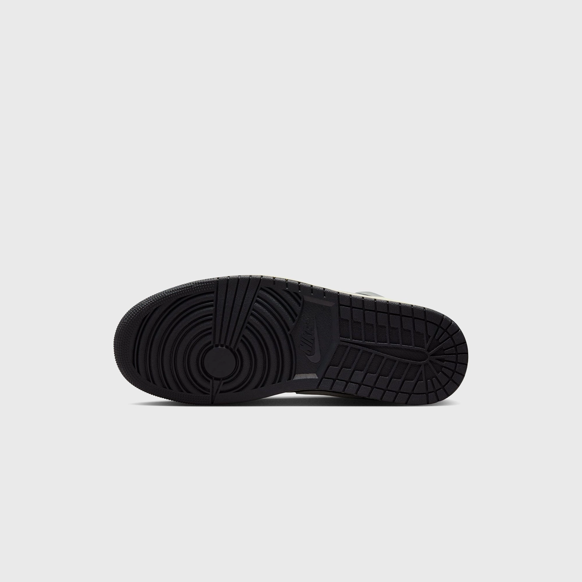 Jordan Air Jordan 1 Low SE - Light Smoke Grey / Black / Sail All-day streetwear kicks