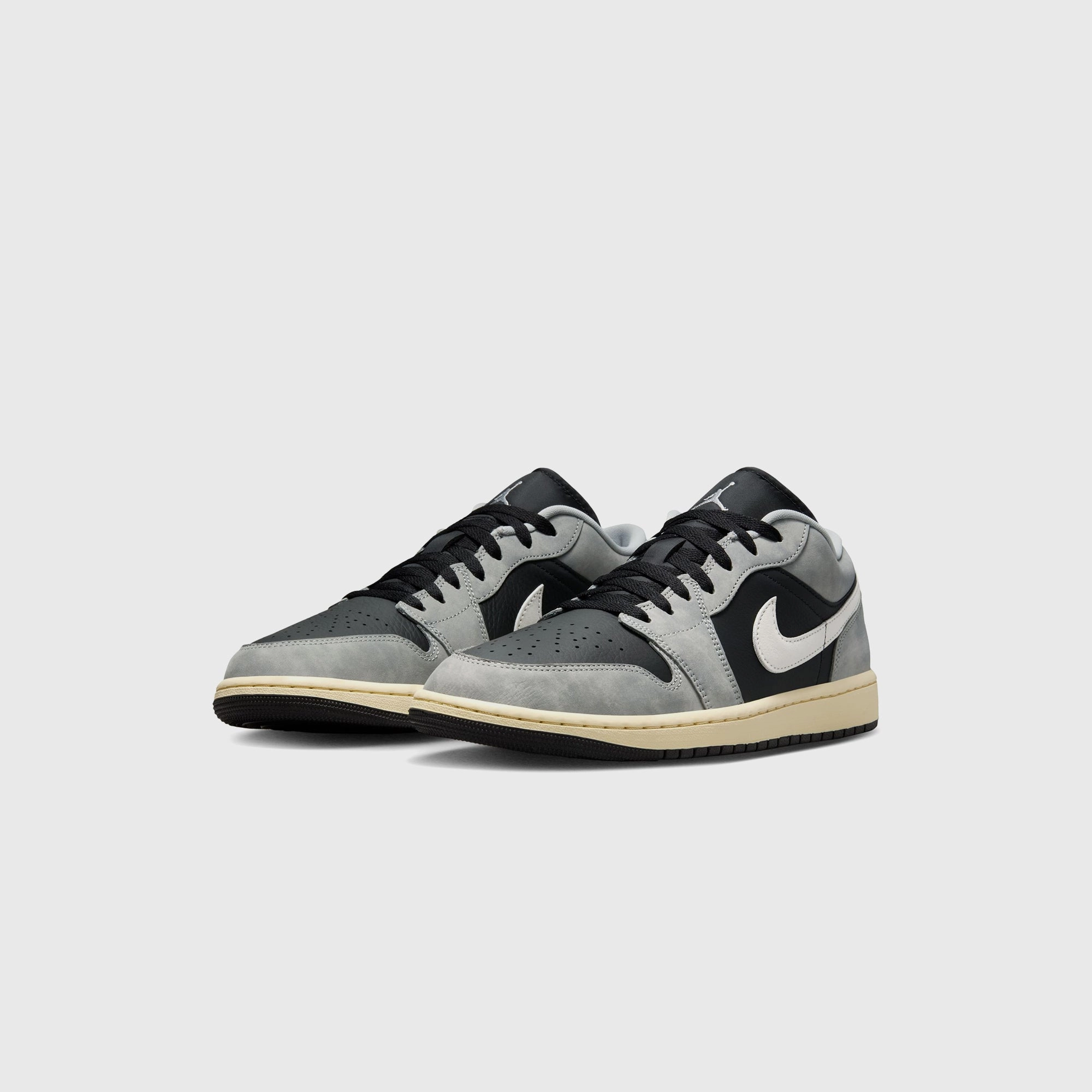 Jordan Air Jordan 1 Low SE - Light Smoke Grey / Black / Sail All-day streetwear kicks