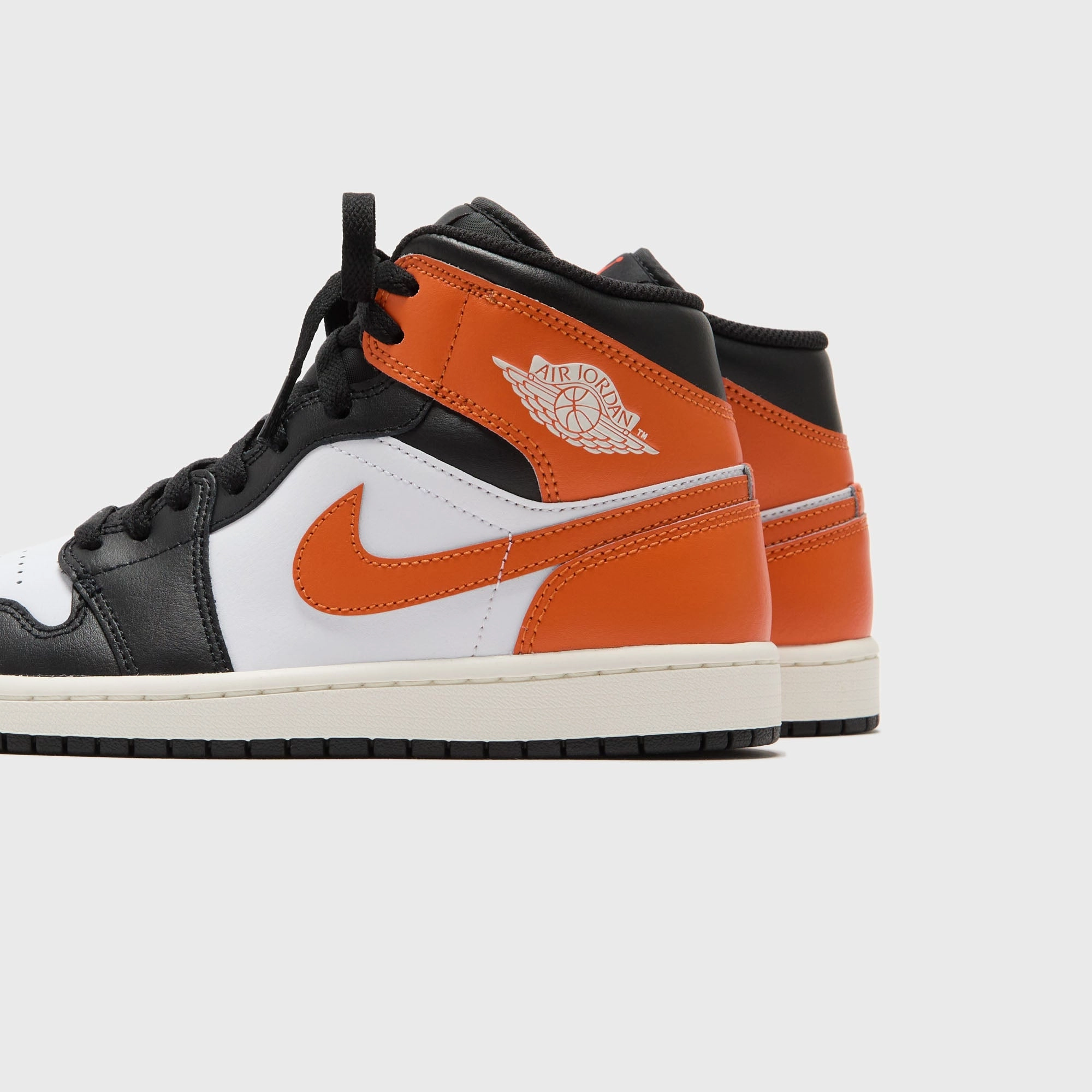 Jordan Air Jordan 1 Mid - Starfish / Black / White / Sail All-day streetwear kicks