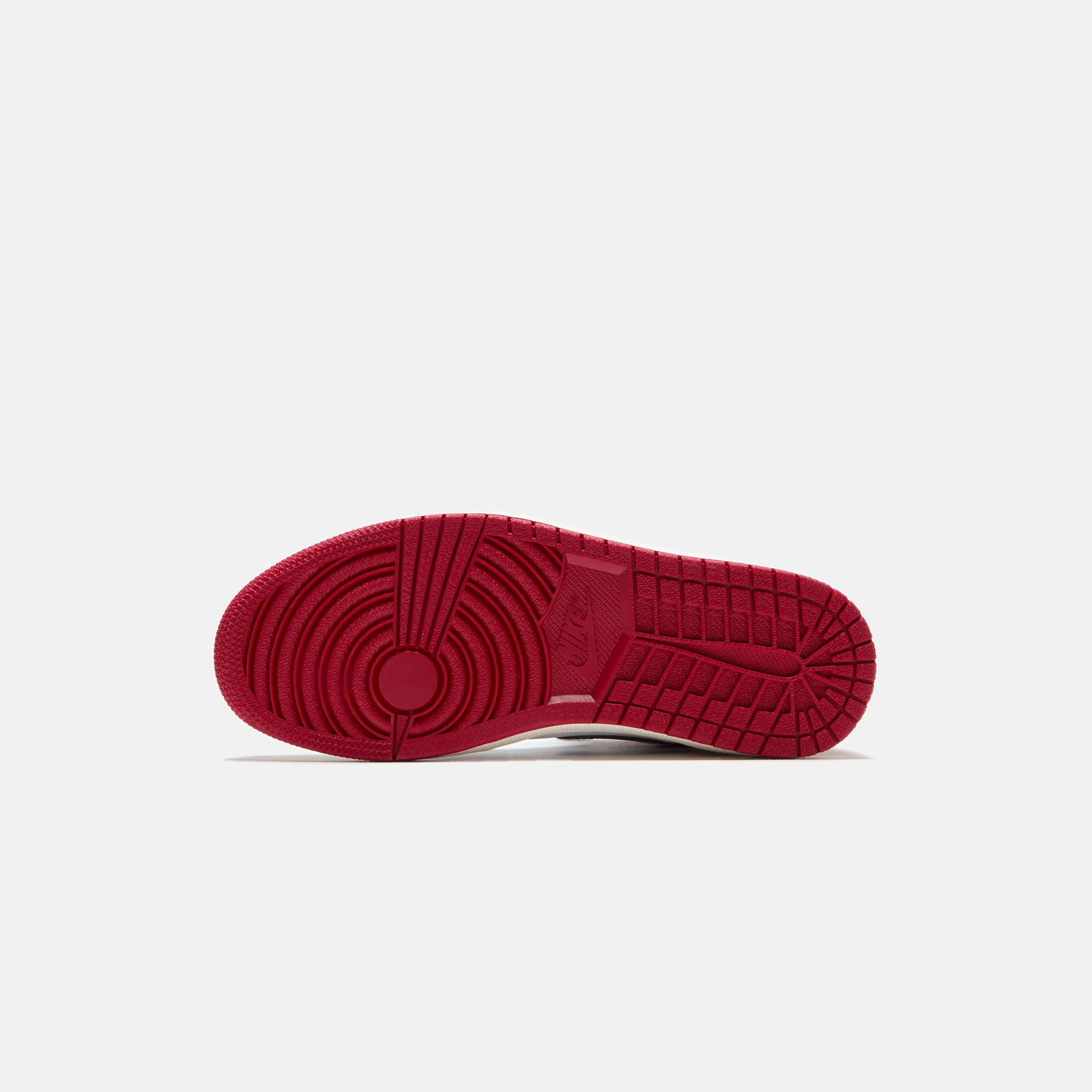 Jordan Air Jordan 1 Retro High OG - Black / Varsity Red All-day streetwear kicks