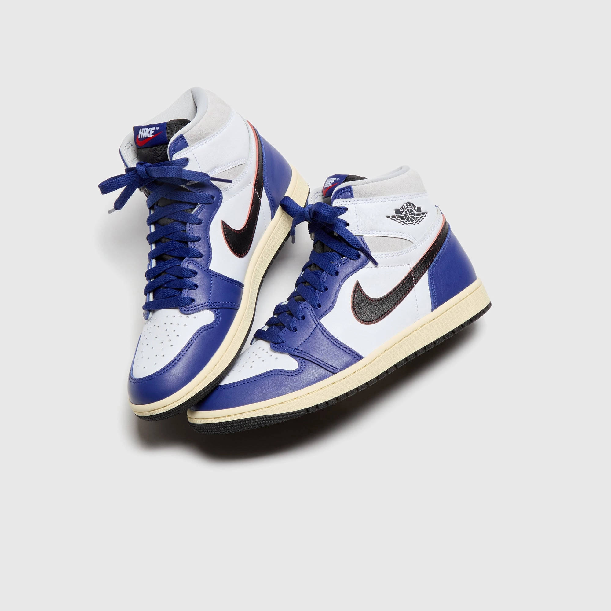Jordan Air Jordan 1 Retro High OG -  White / Black / Neutral Grey / Deep Royal Blue / Muslin All-day streetwear kicks