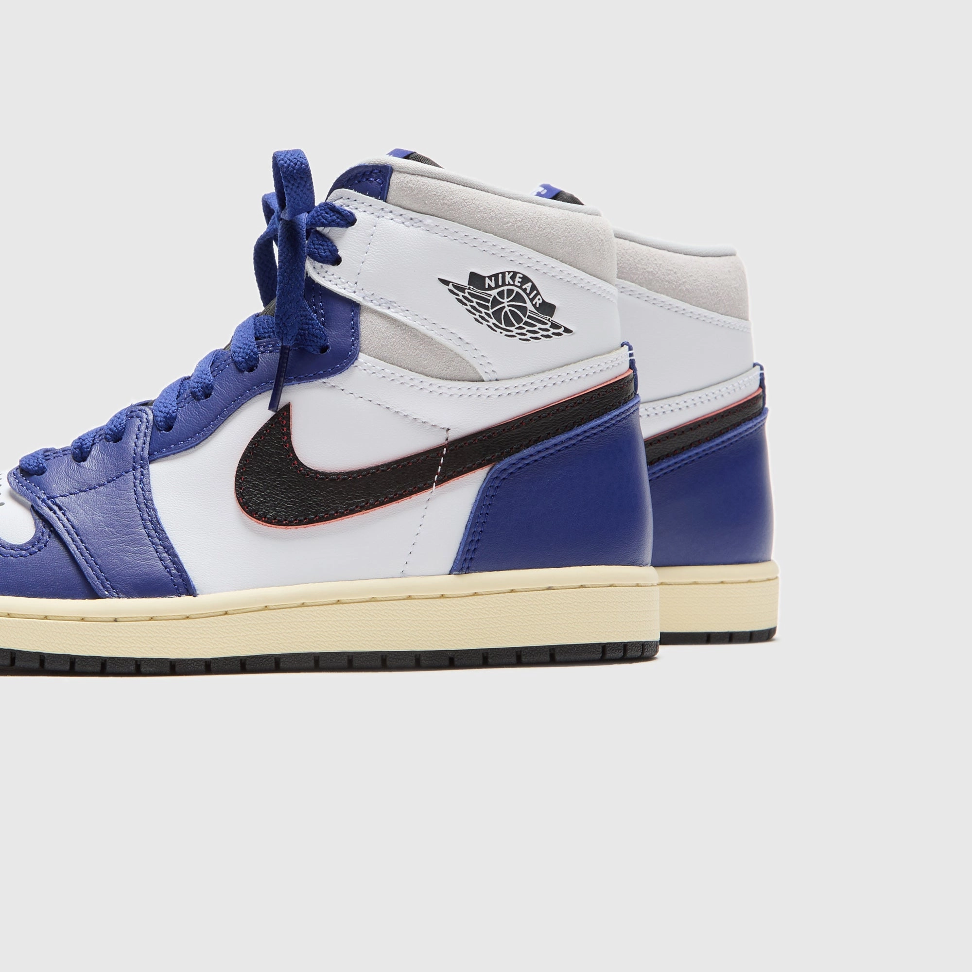 Jordan Air Jordan 1 Retro High OG -  White / Black / Neutral Grey / Deep Royal Blue / Muslin All-day streetwear kicks