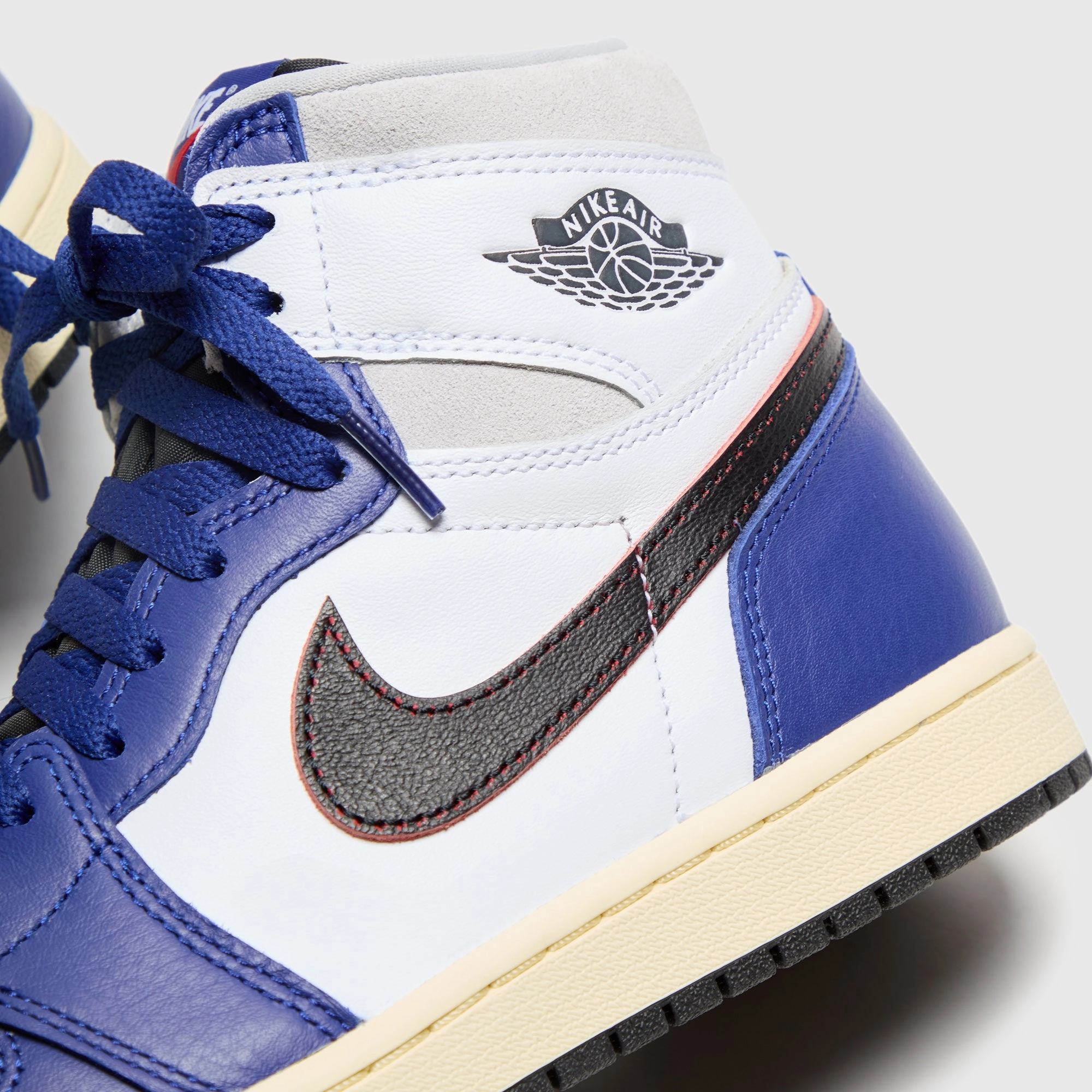 Jordan Air Jordan 1 Retro High OG -  White / Black / Neutral Grey / Deep Royal Blue / Muslin All-day streetwear kicks