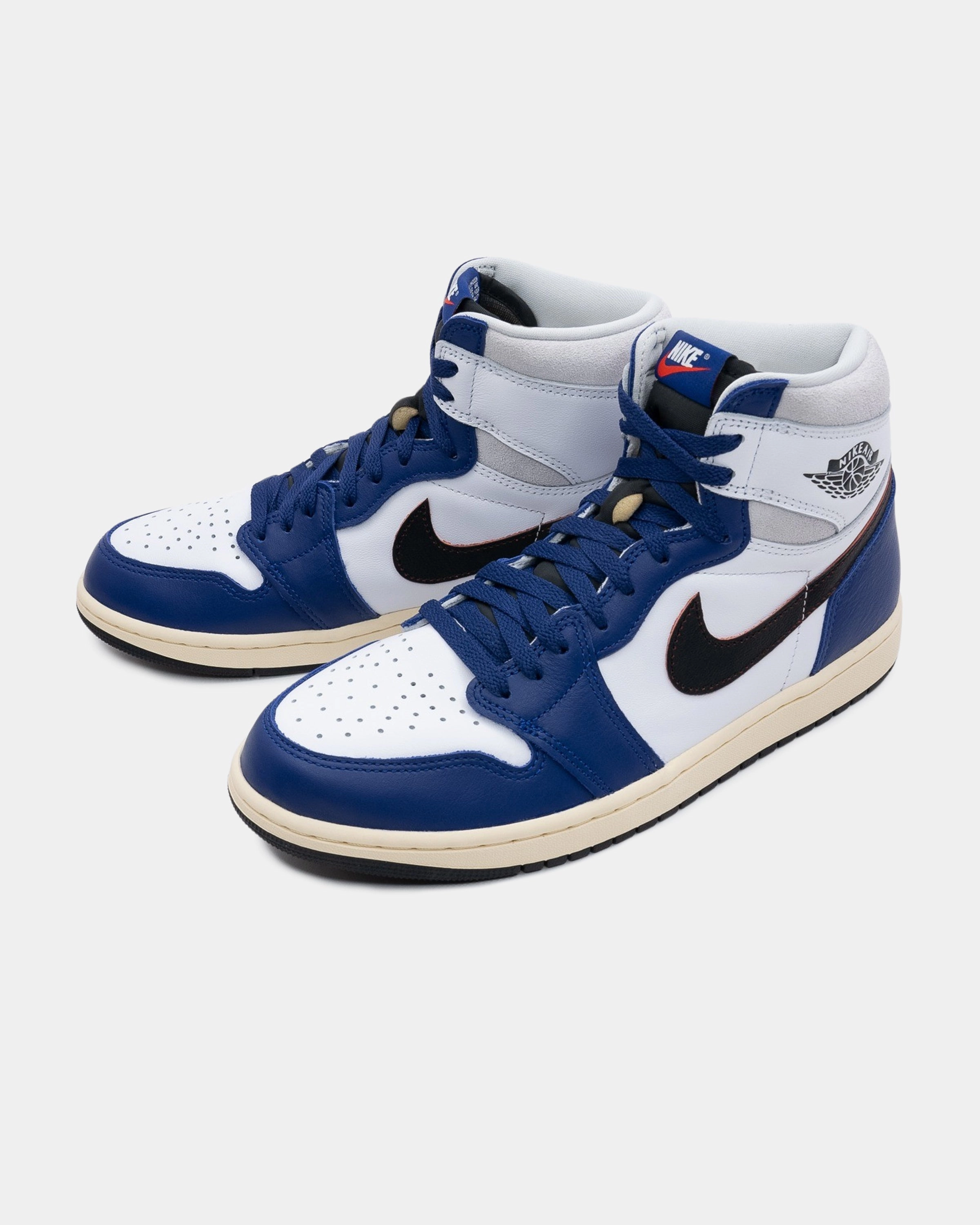 JORDAN AJ 1 RETRO HIGH OG - WHITE/ BLACK Heritage hoops sneakers