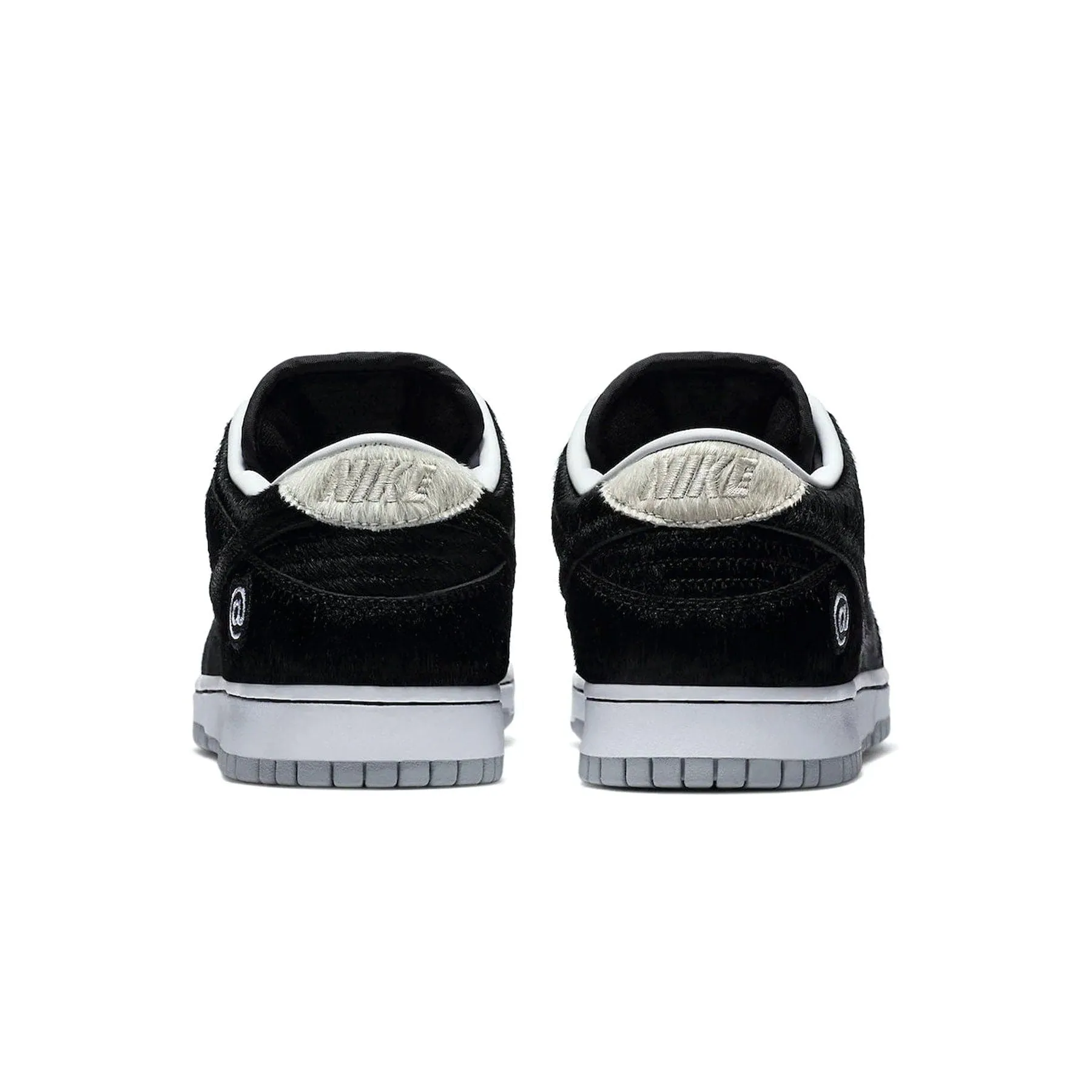 Medicom Toy x Dunk Low SB 'BE@RBRICK' Nike Dunk stylish shoes