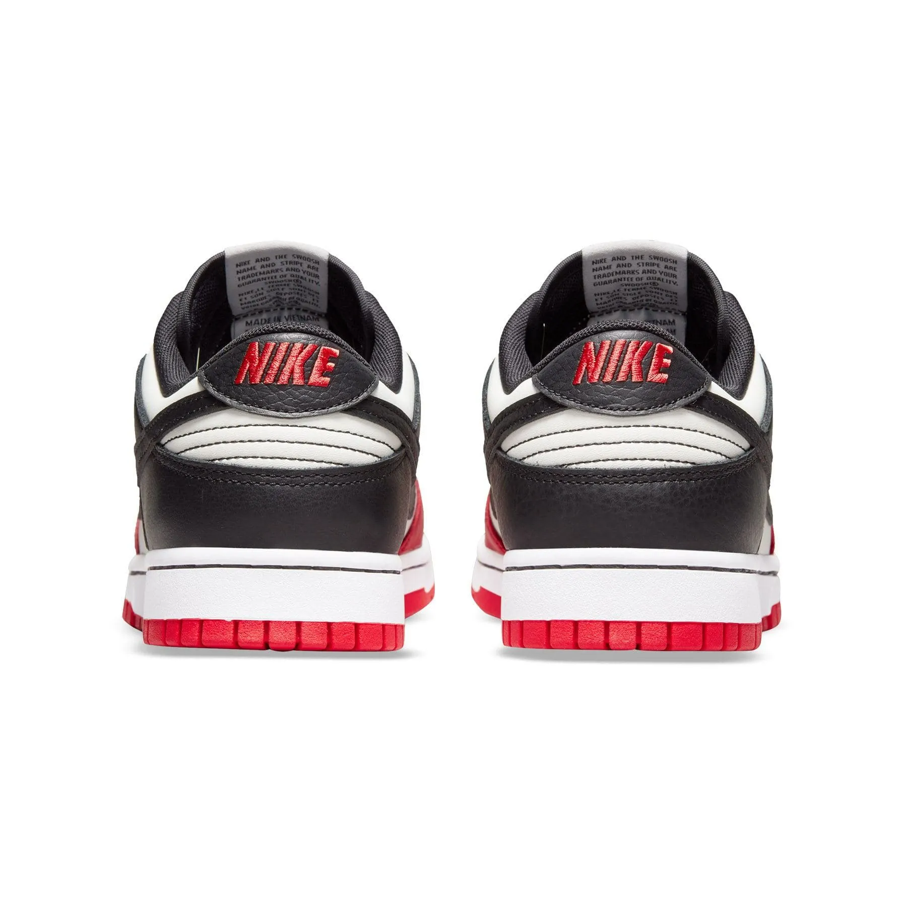 NBA x Nike Dunk Low EMB '75th Anniversary - Chicago' Nike Dunk stylish shoes