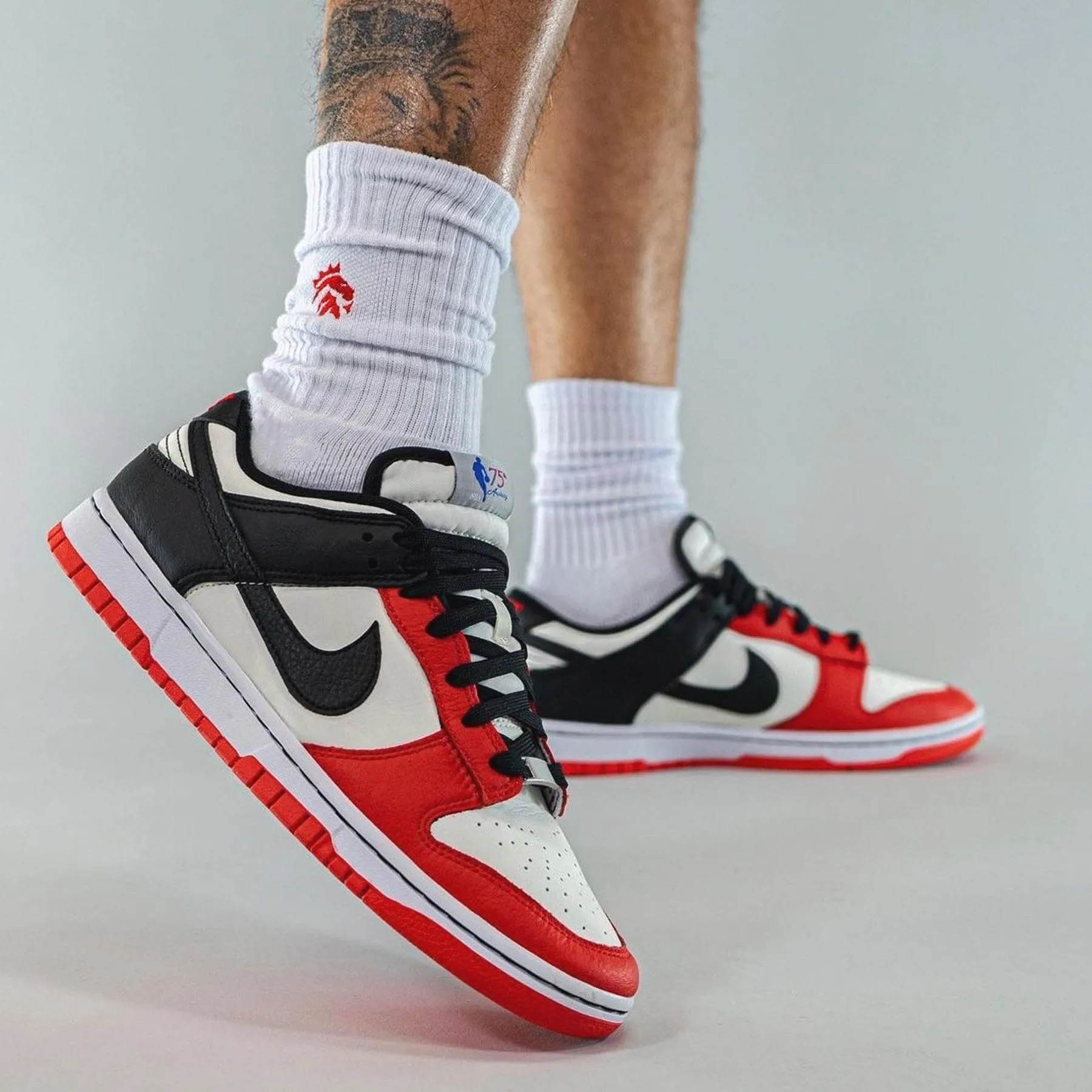 NBA x Nike Dunk Low EMB '75th Anniversary - Chicago' Nike Dunk stylish shoes