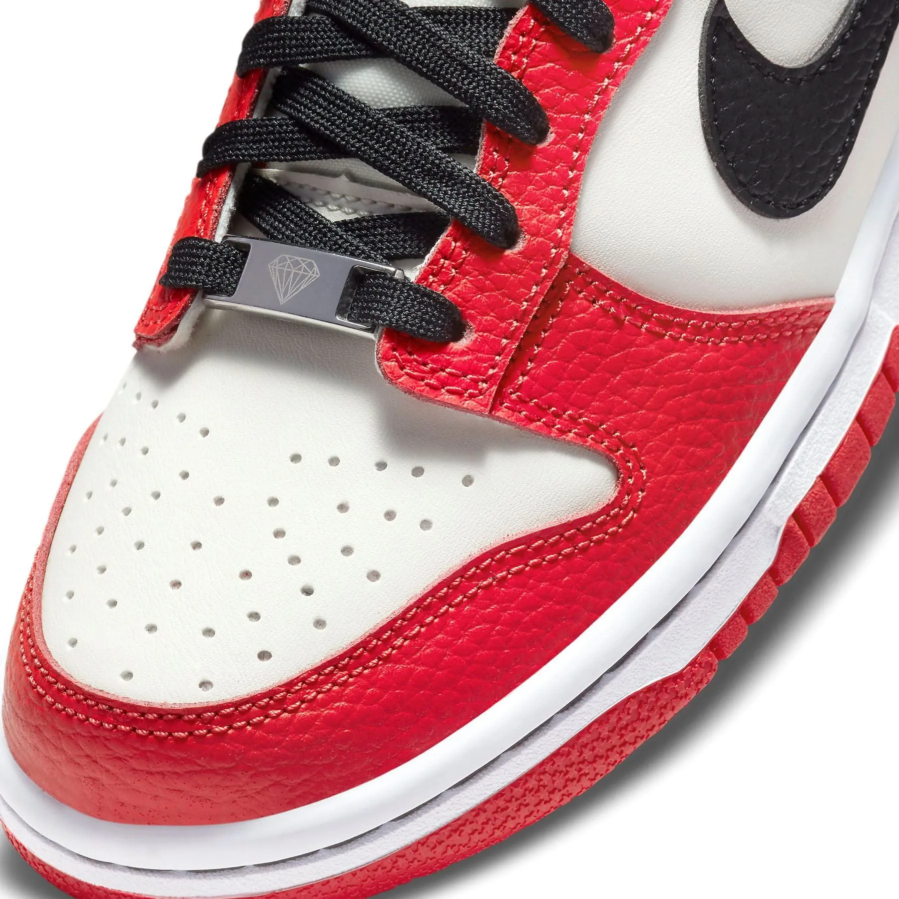 NBA x Nike Dunk Low EMB GS '75th Anniversary - Chicago' Nike Dunk stylish shoes