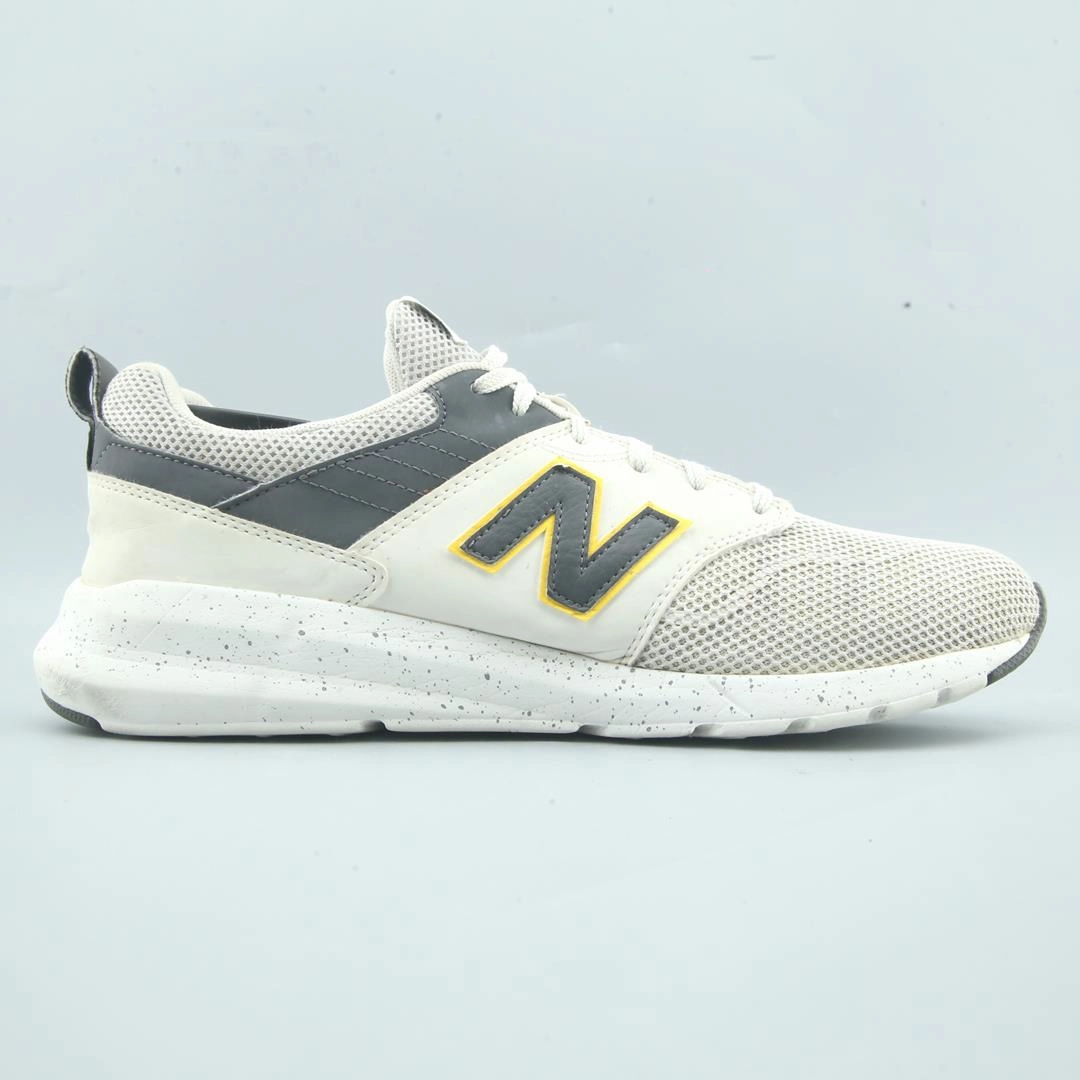 NEW BALANCE 009 New Balance trainer visuals