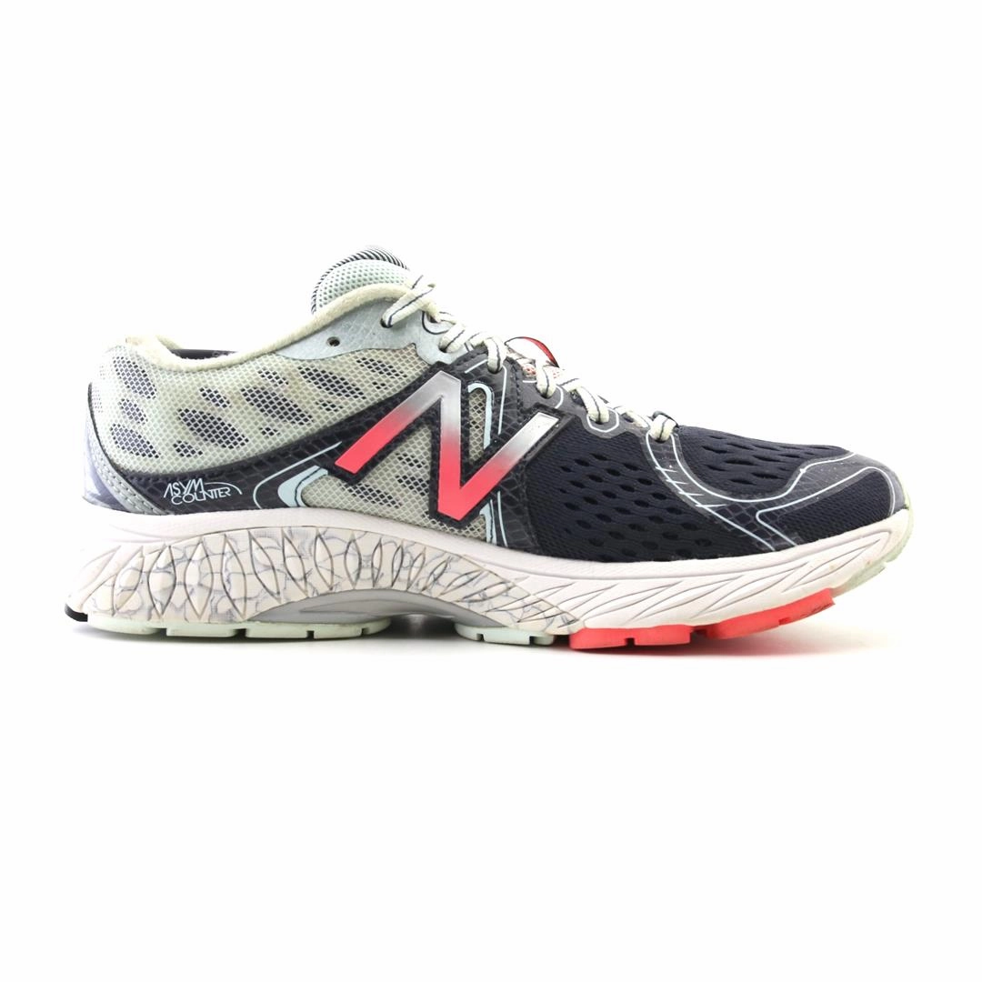 NEW BALANCE 1260 V6 retro New Balance shoe shots