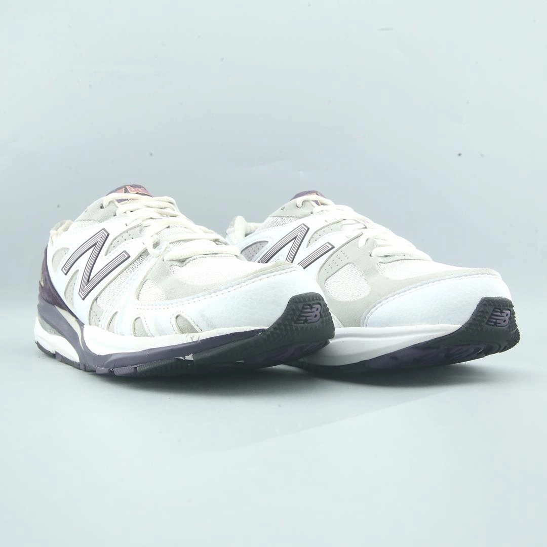 NEW BALANCE 1540V1 New Balance trainer visuals