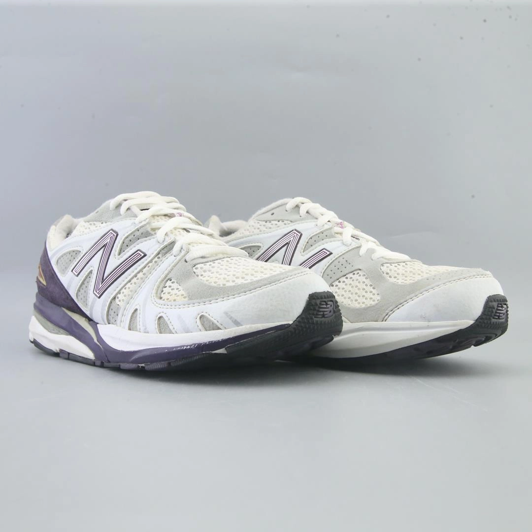 NEW BALANCE 1540V1 retro New Balance shoe shots