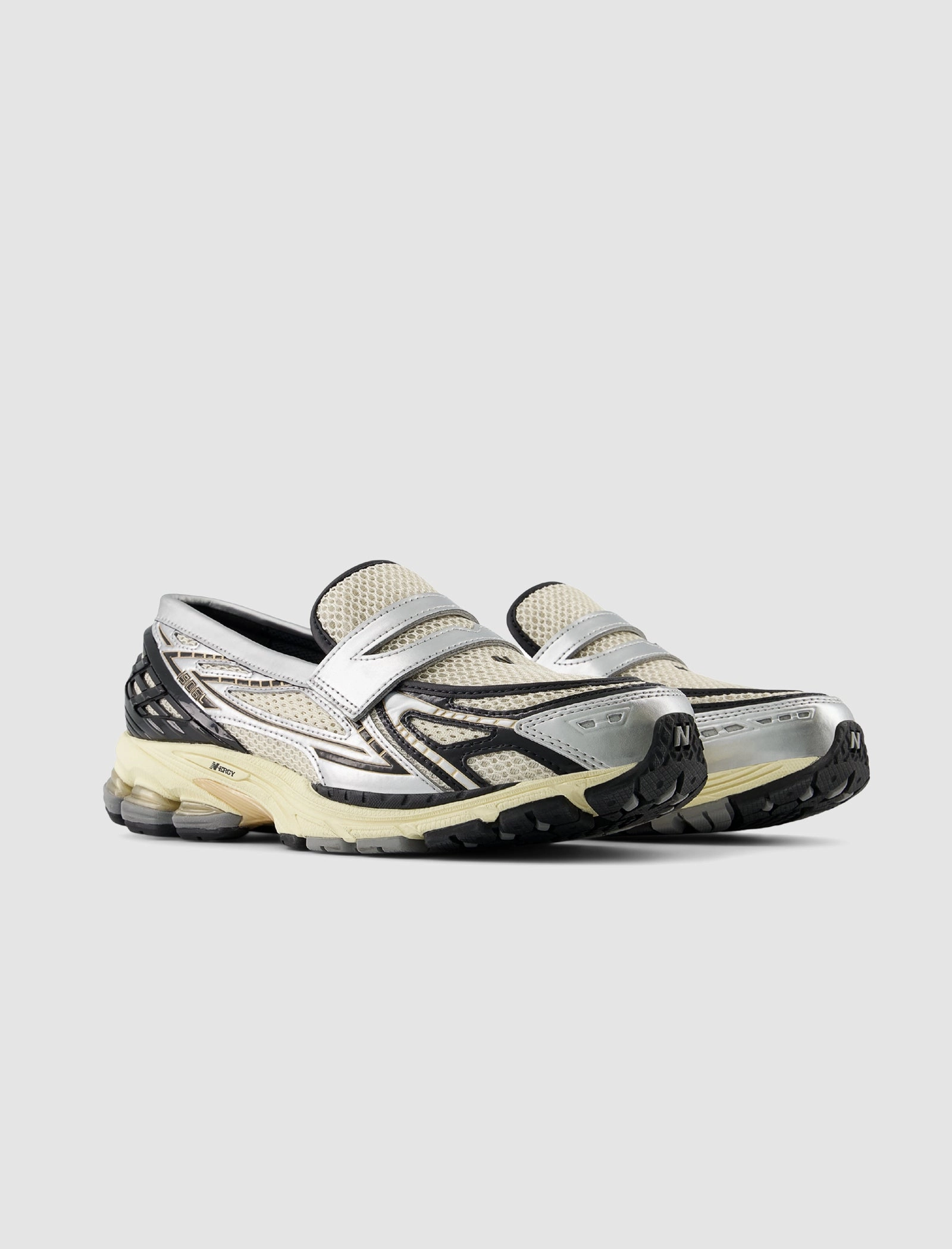 NEW BALANCE 1906L "SILVER" Nike Air Max 1